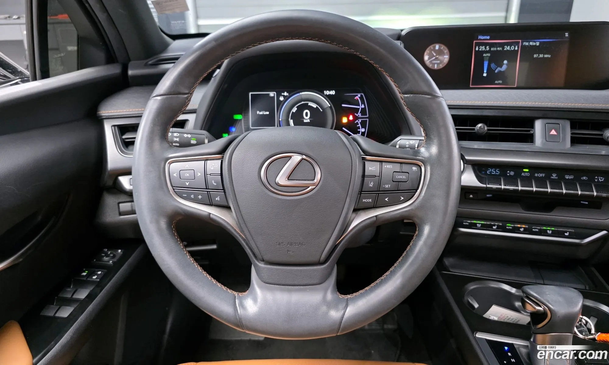 Lexus UX250h 2019 — 5