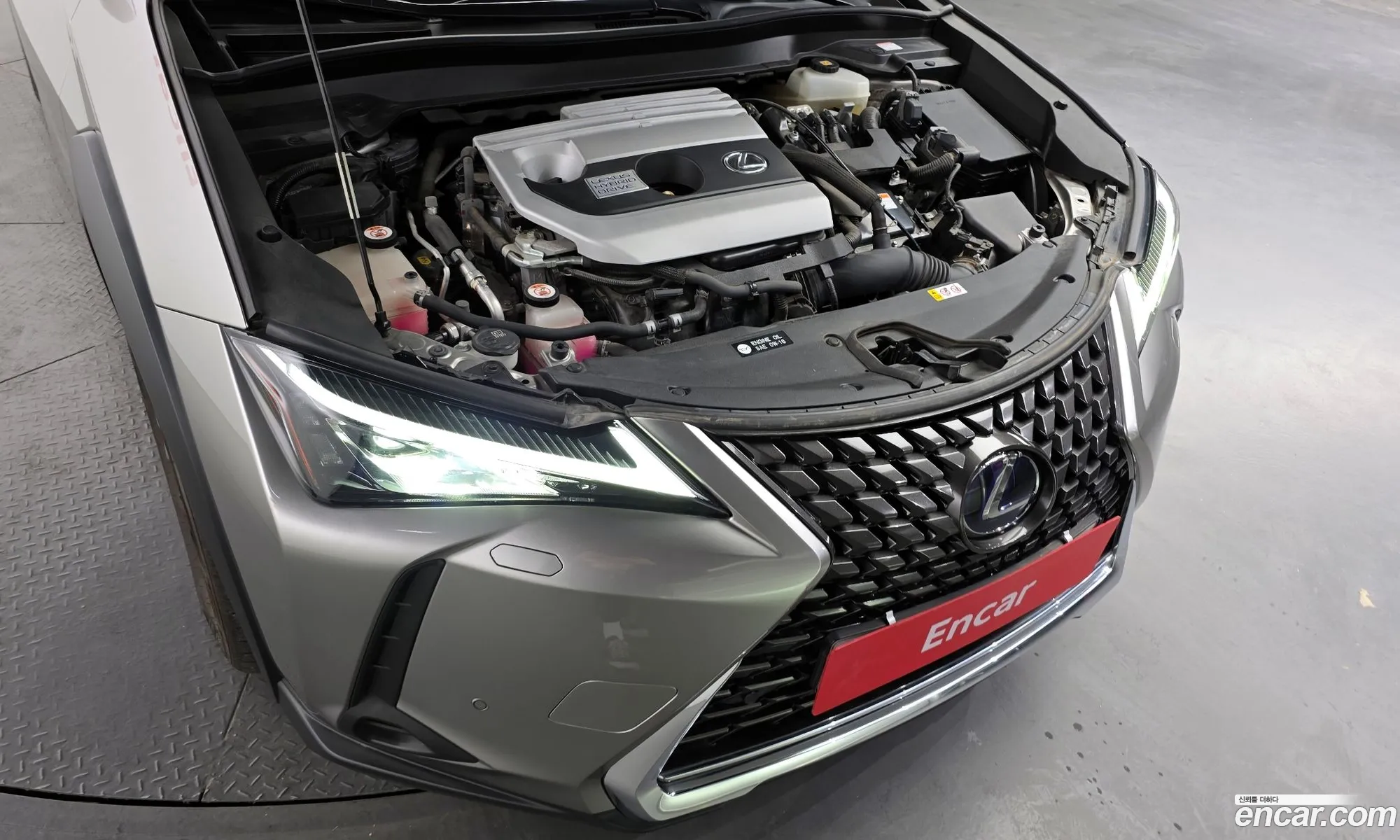 Lexus UX250h 2019 — 4