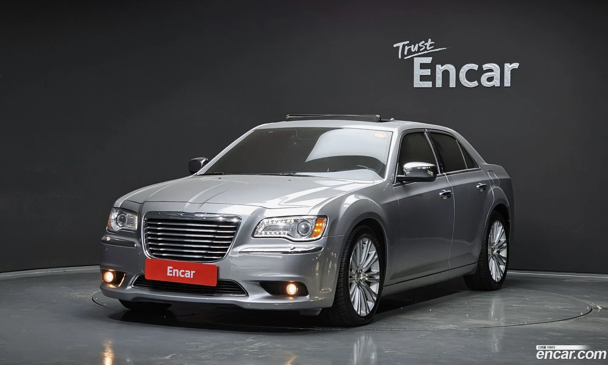 Chrysler 300C 2013 2C3CCACMXDH691472 — 11