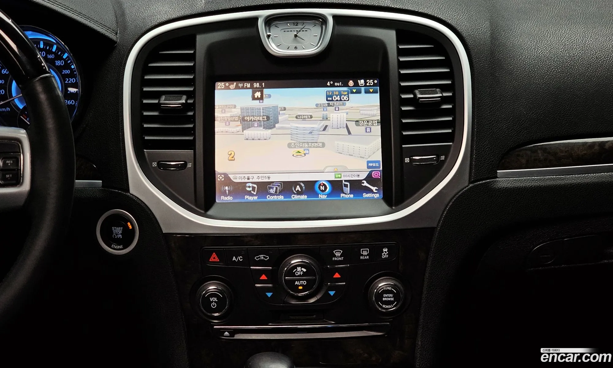 Chrysler 300C 2013 2C3CCACMXDH691472 — 10