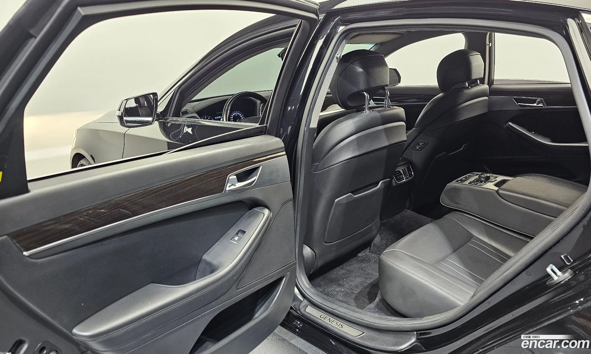 Genesis G80 2019 — 10