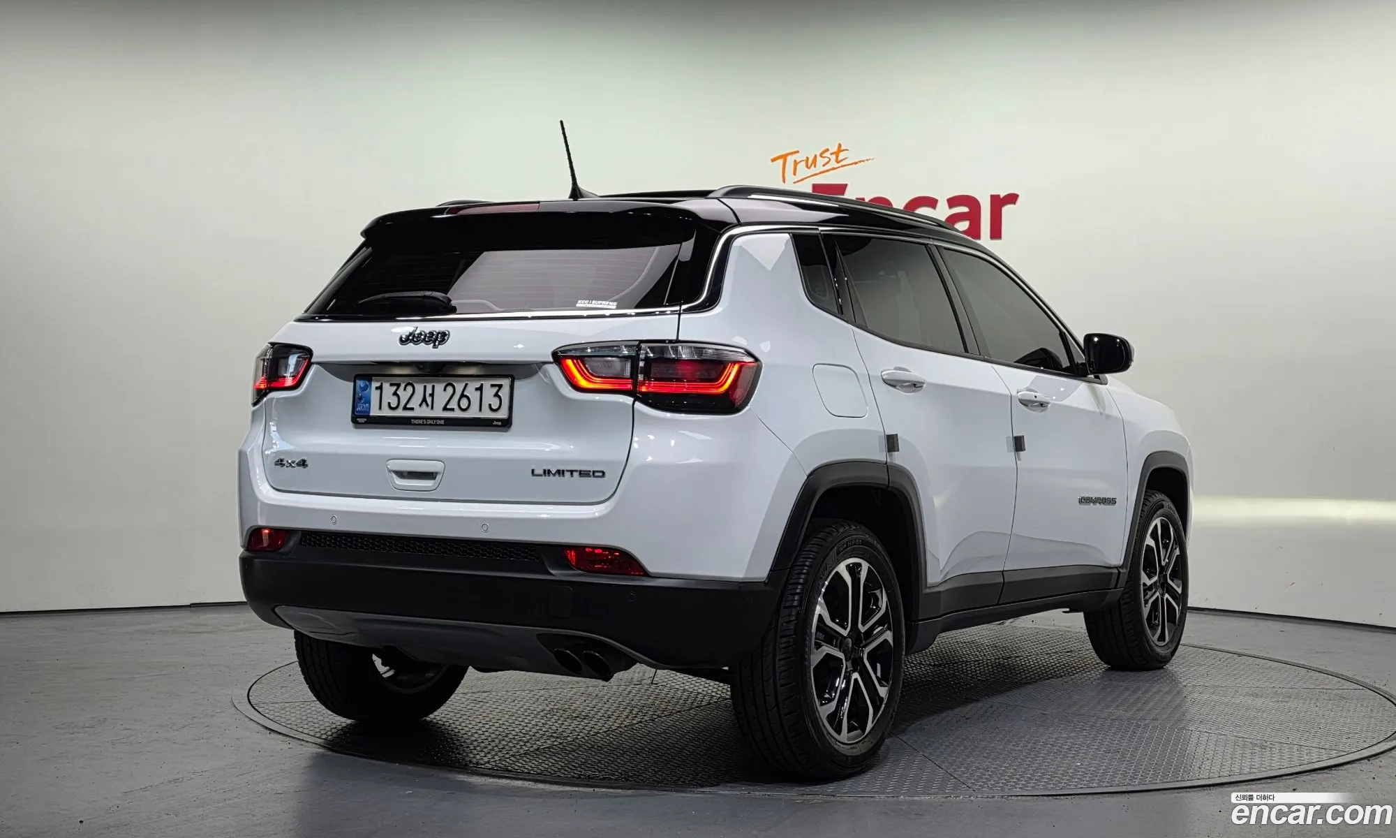 Jeep Compass 2022 3C4NJDCB4NT173893 — 19