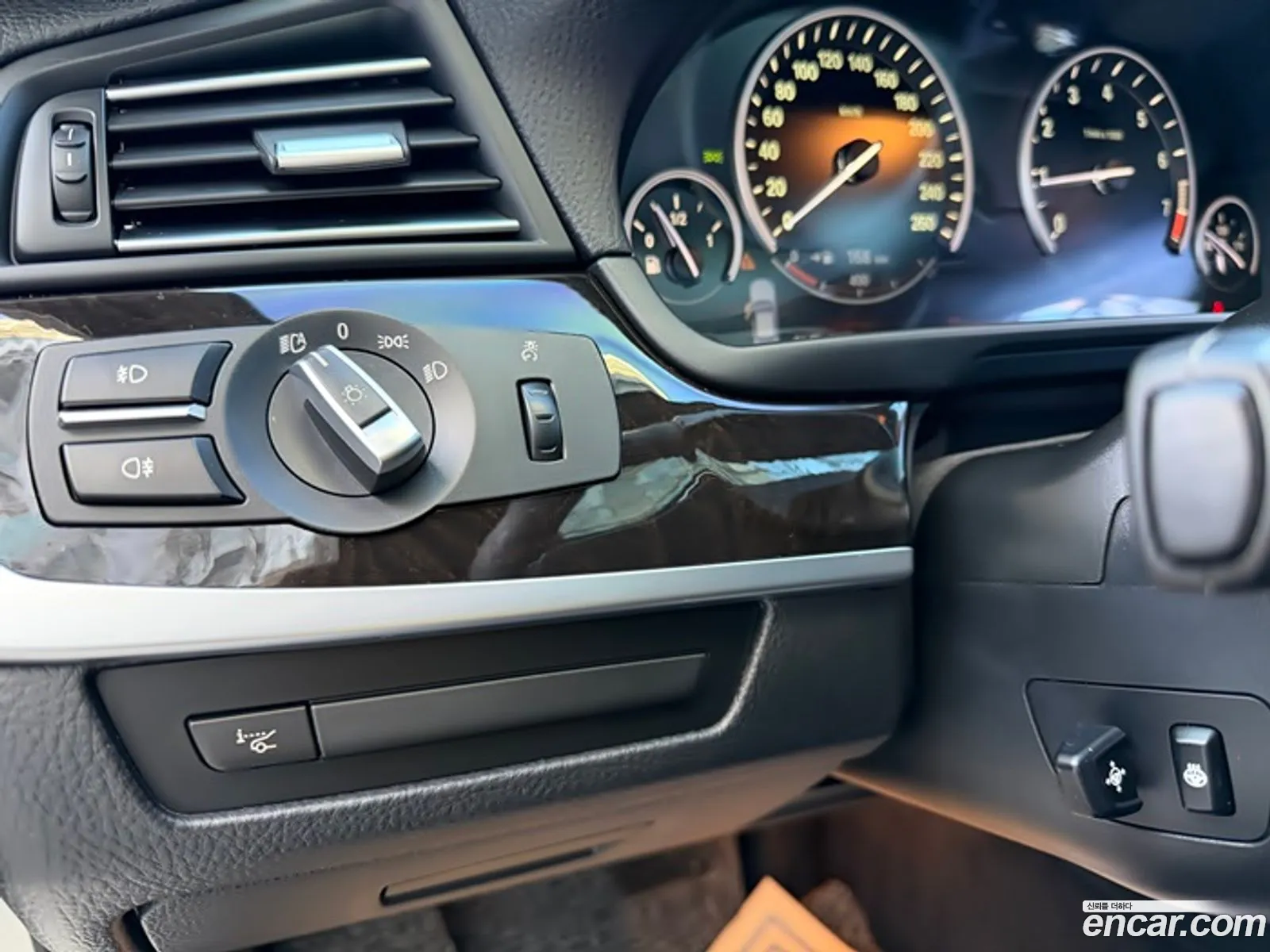BMW 5 Series 2012 — 2