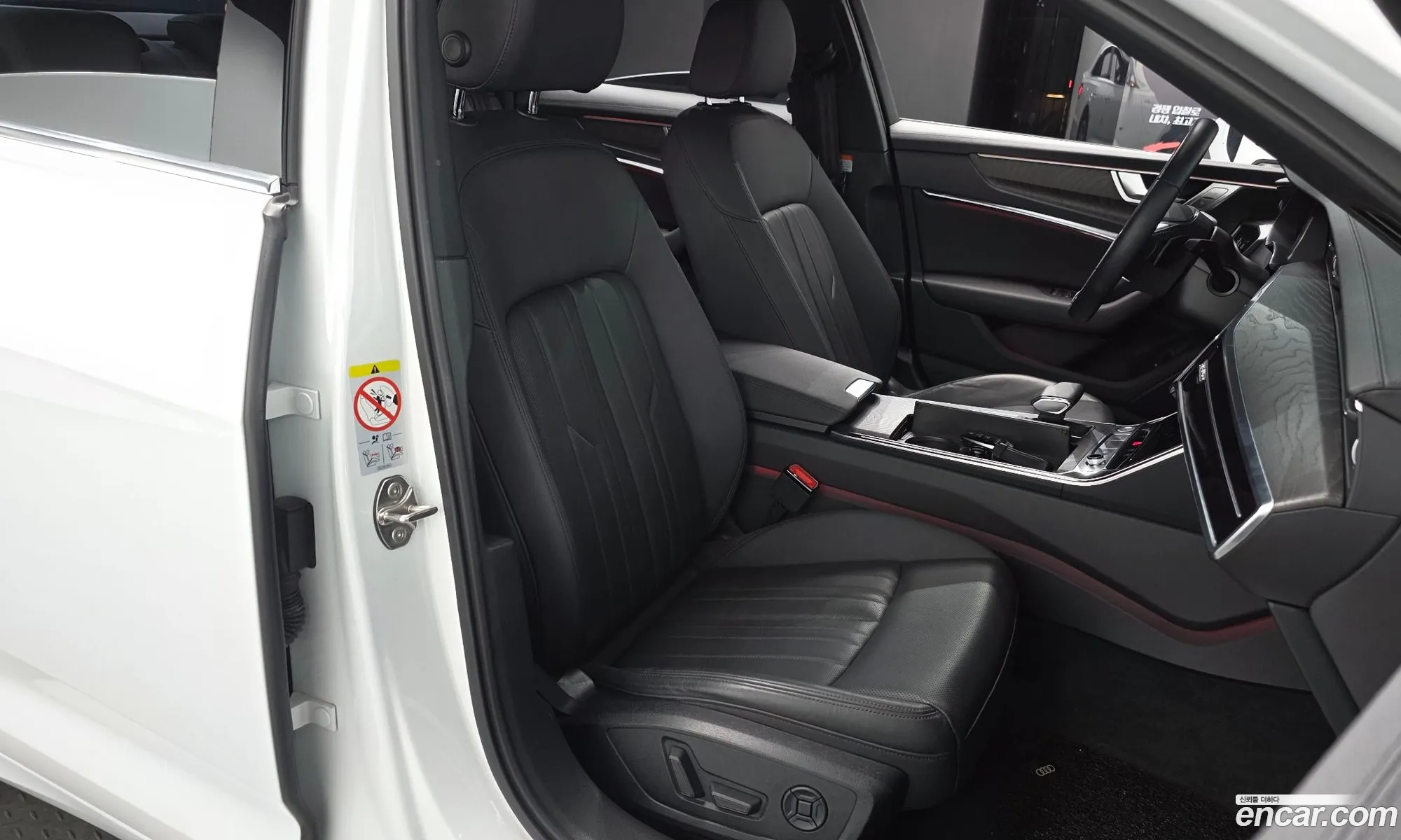 Audi A6 2019 WAUZZZF28LN015196 — 12