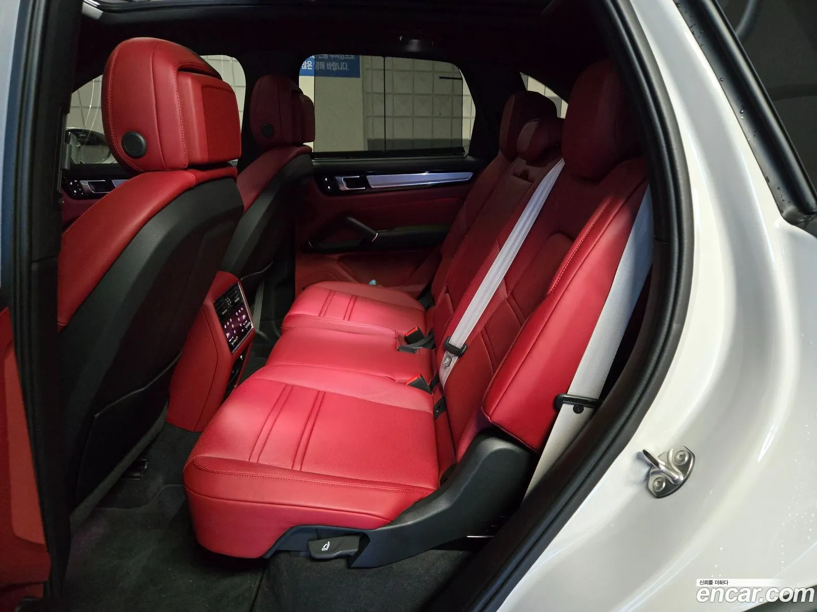 Porsche Cayenne 2023 — 2