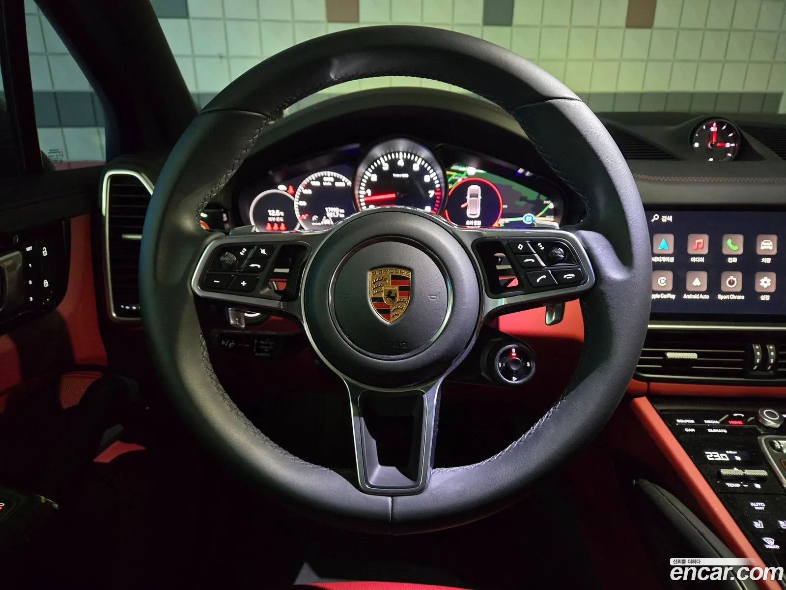 Porsche Cayenne 2023 — 12