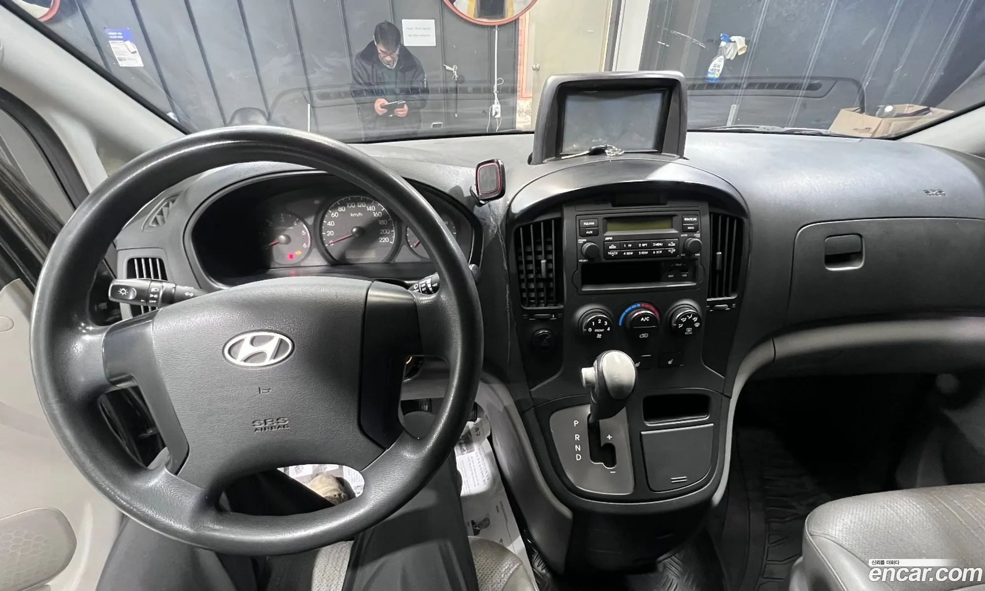 Hyundai Grand Starex 2015 — 16