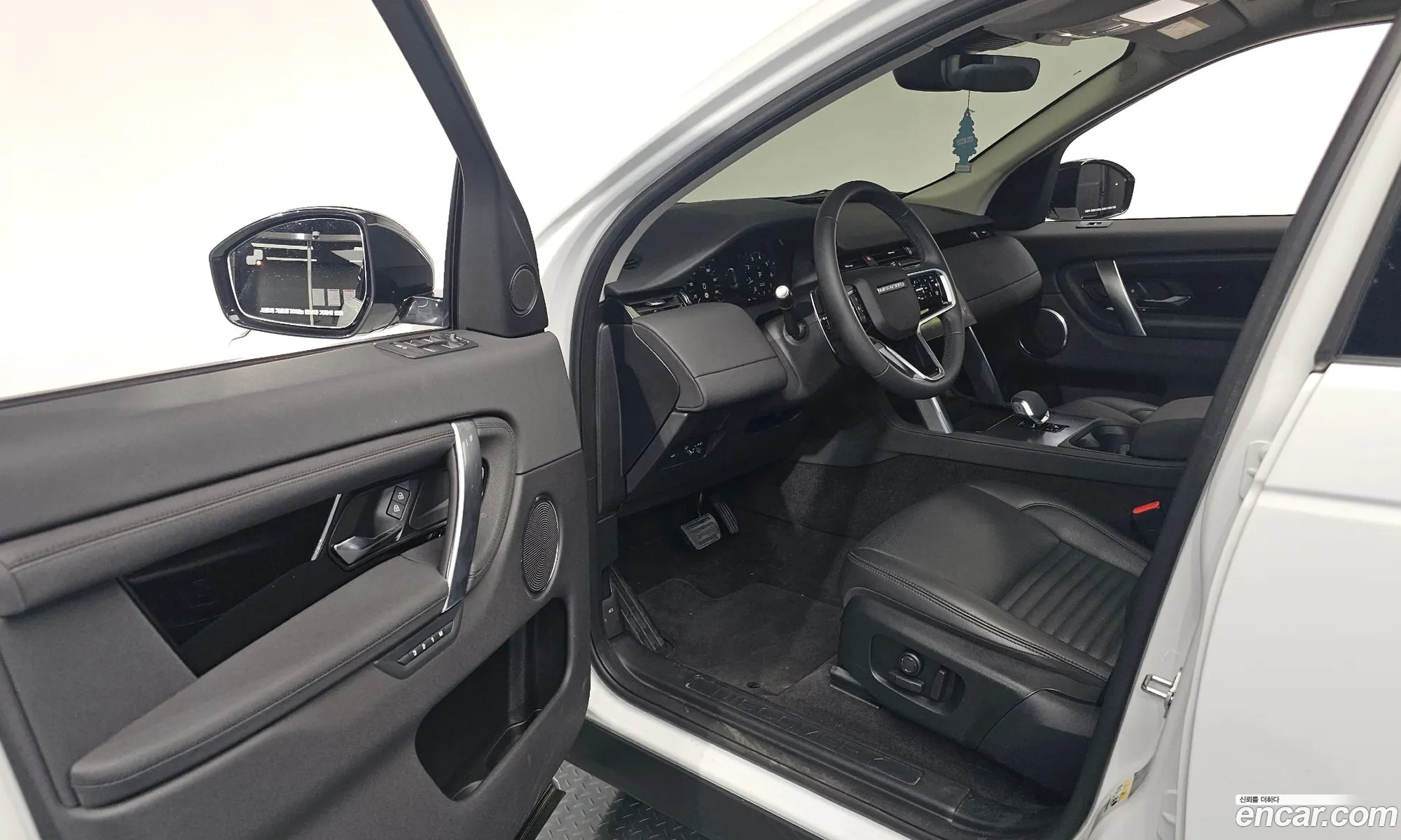 Land Rover Discovery Sport 2024 — 17
