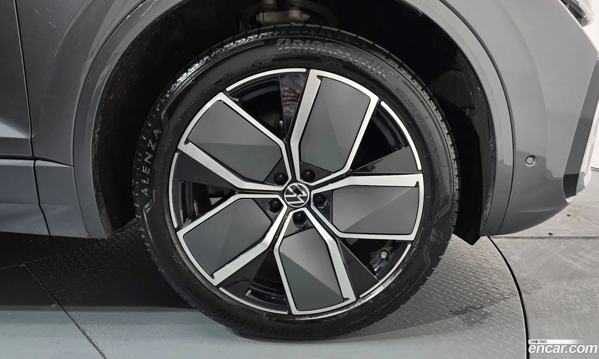 Volkswagen Touareg 2024 — 2