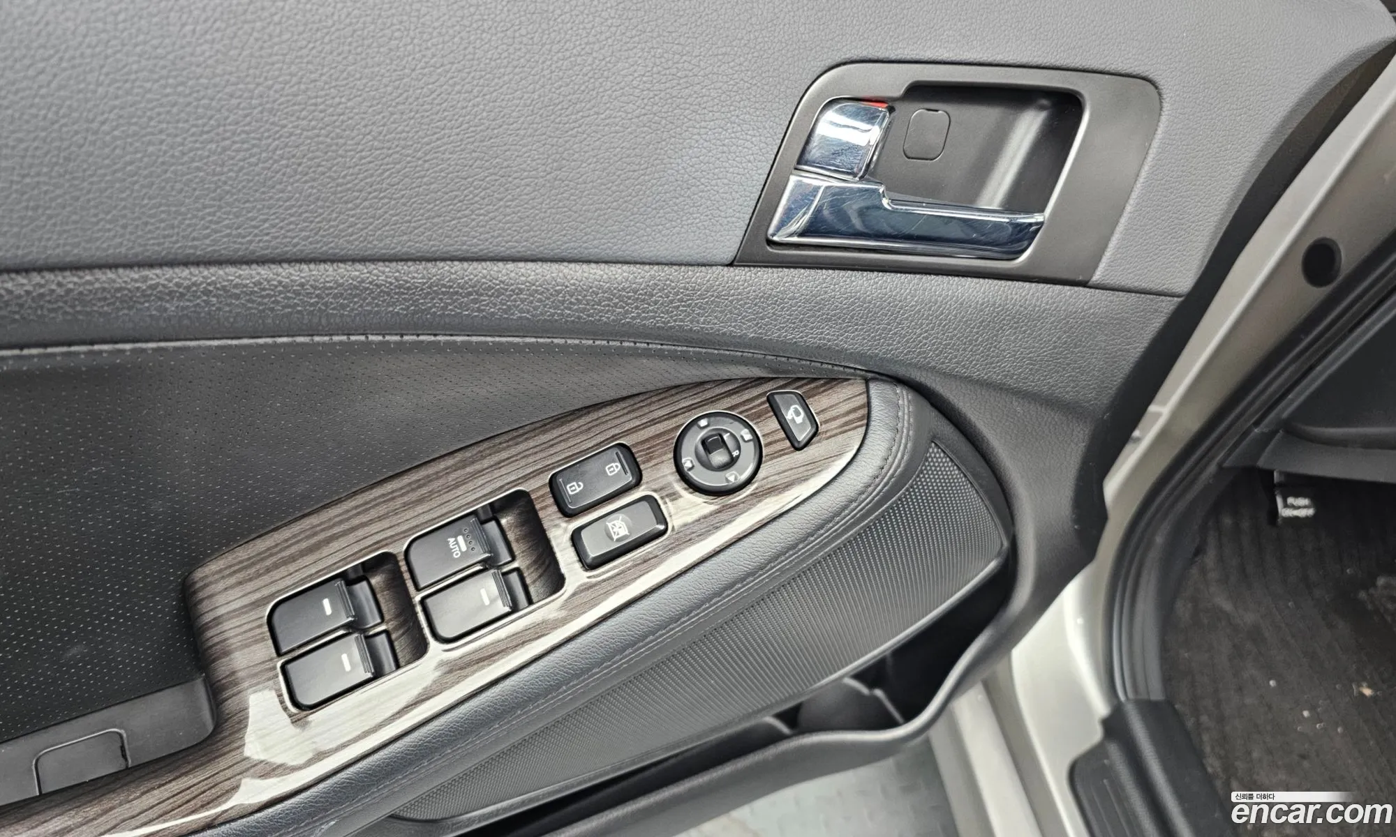 Kia K5 2010 — 20