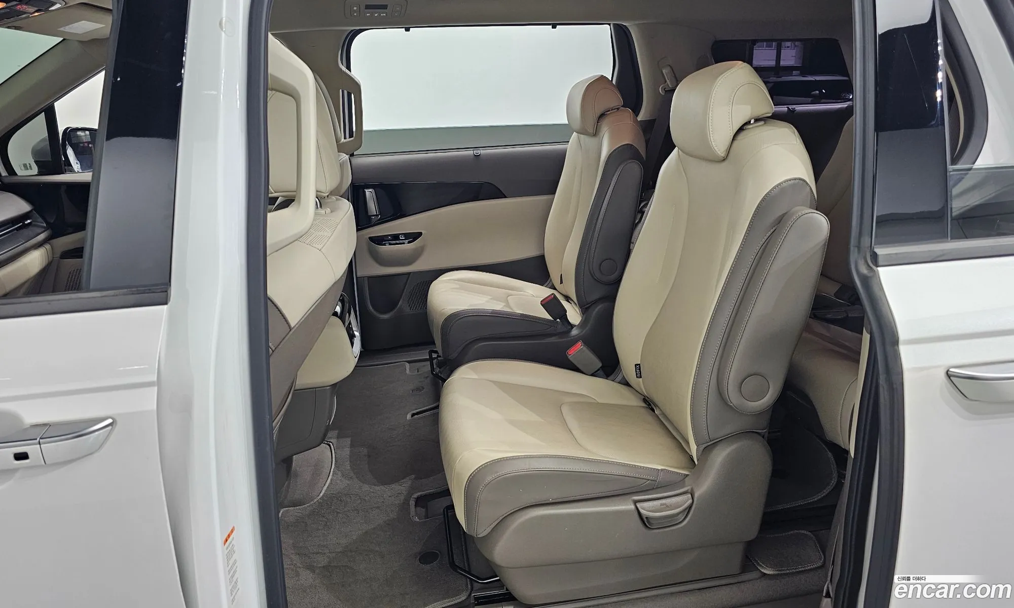 Kia Carnival 2022 — 12