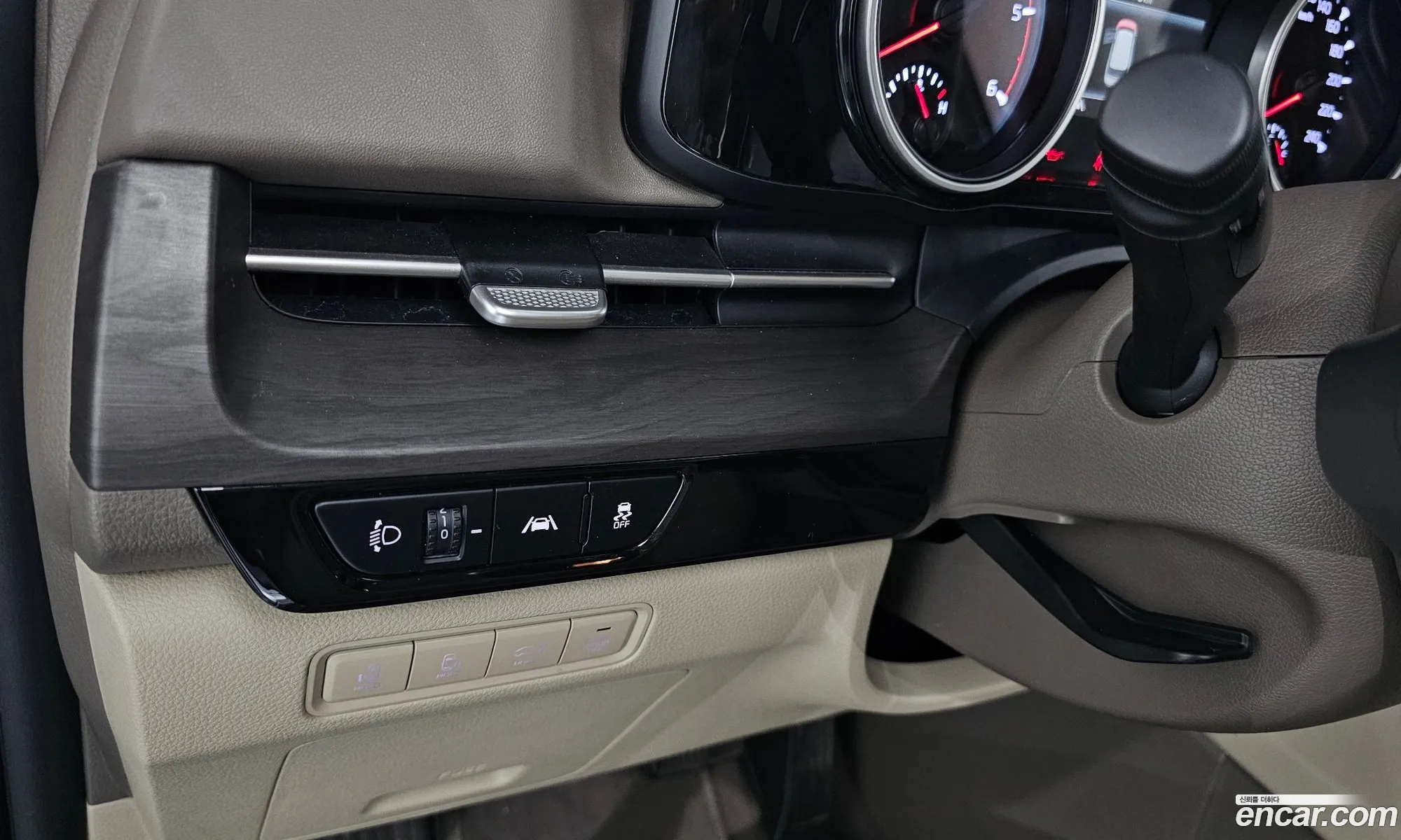 Kia Carnival 2022 — 17