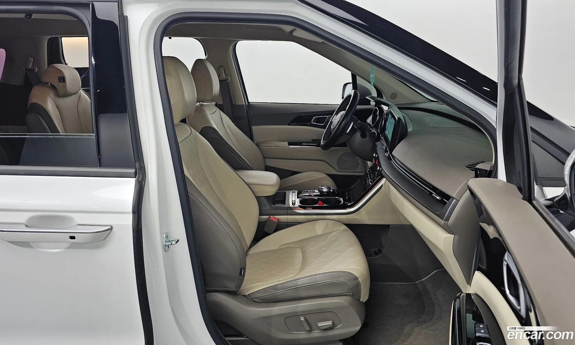 Kia Carnival 2022 — 10