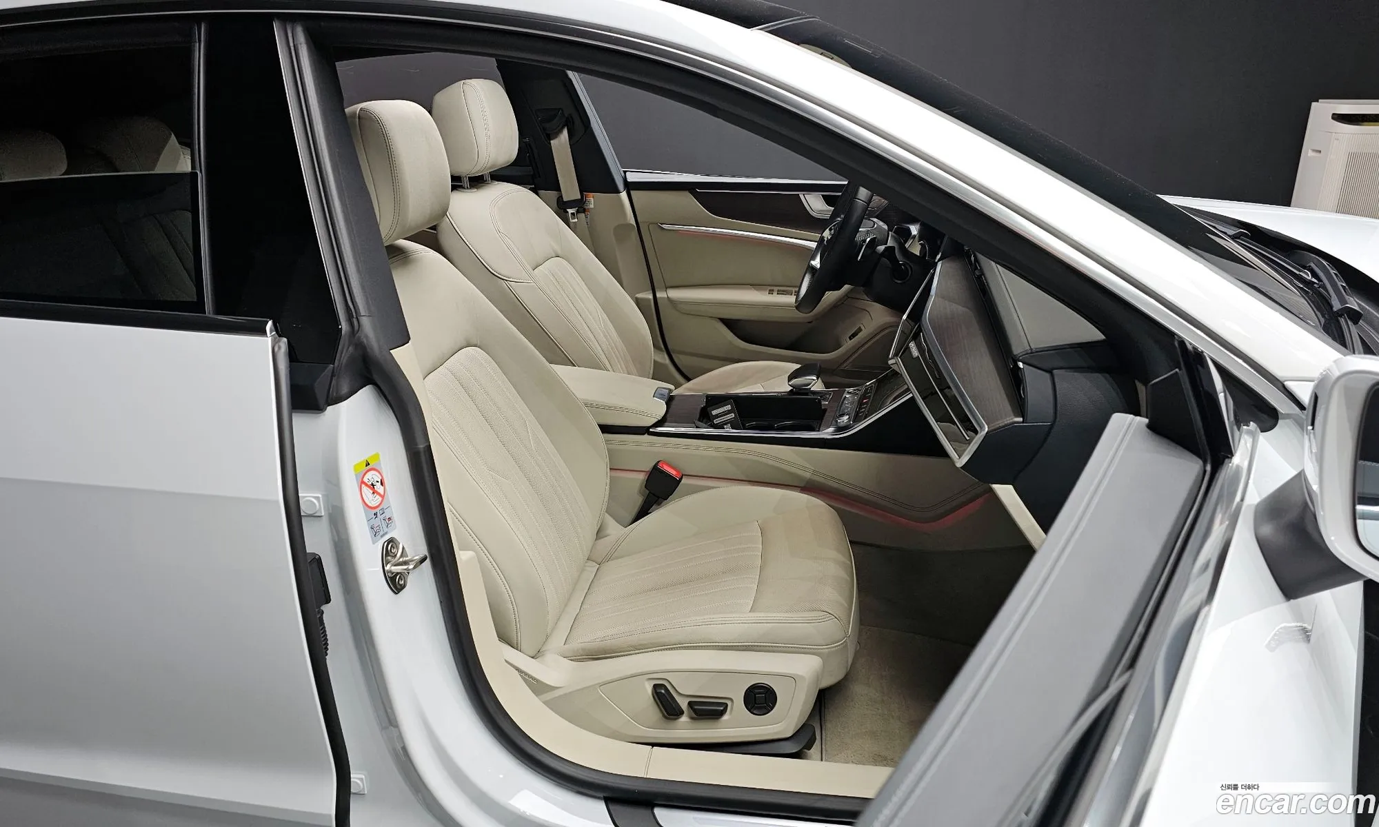 Audi A7 2022 WAUZZZF26NN000294 — 10