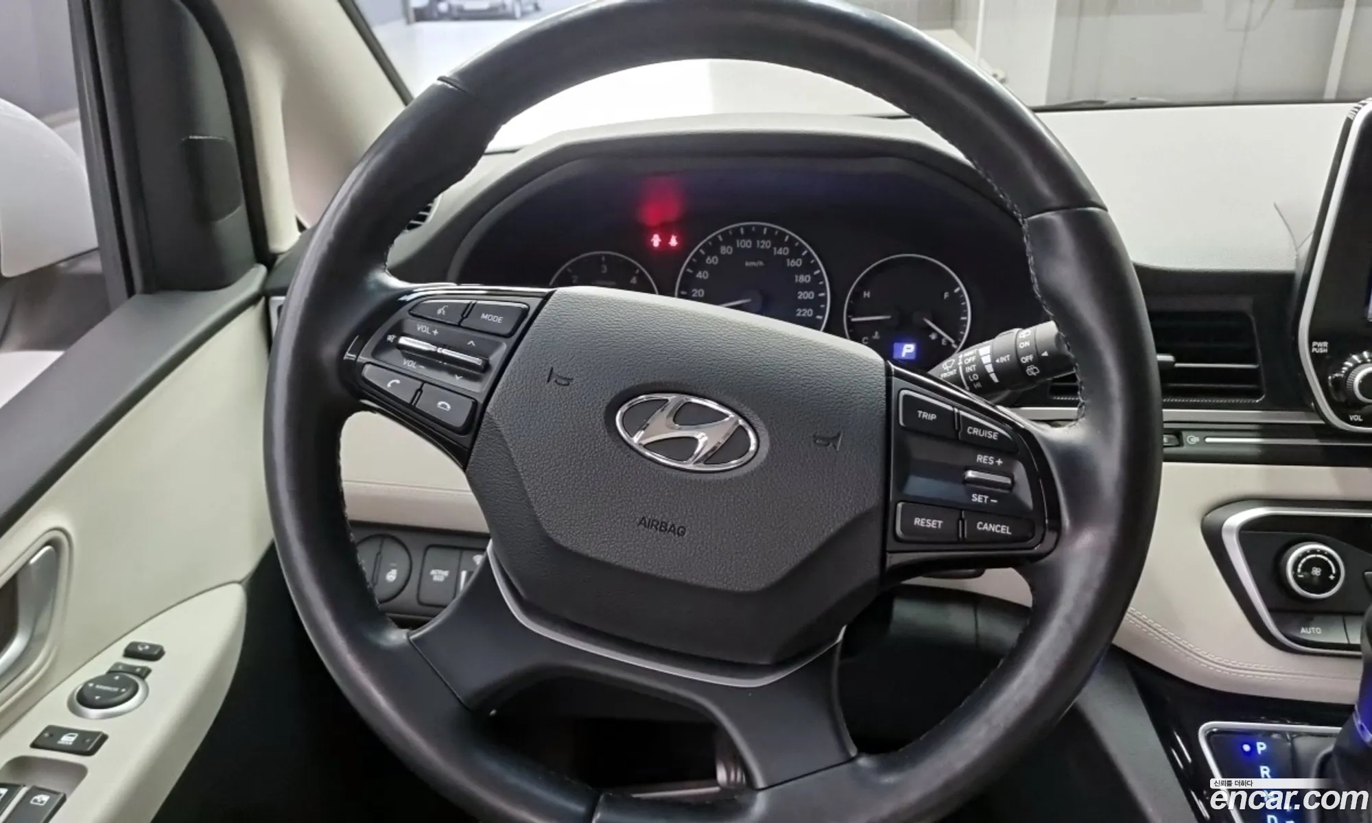 Hyundai Grand Starex 2019 — 11