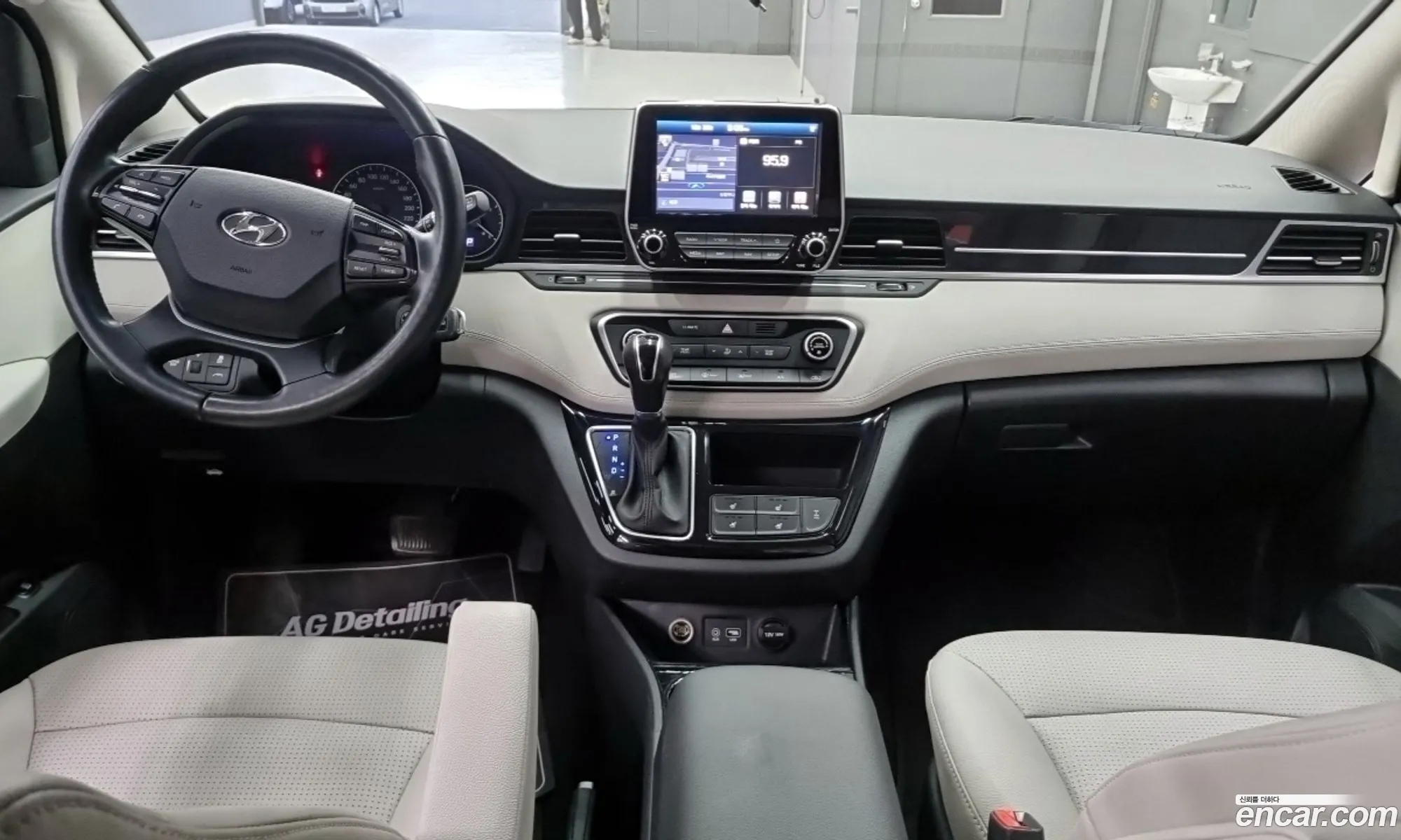 Hyundai Grand Starex 2019 — 18