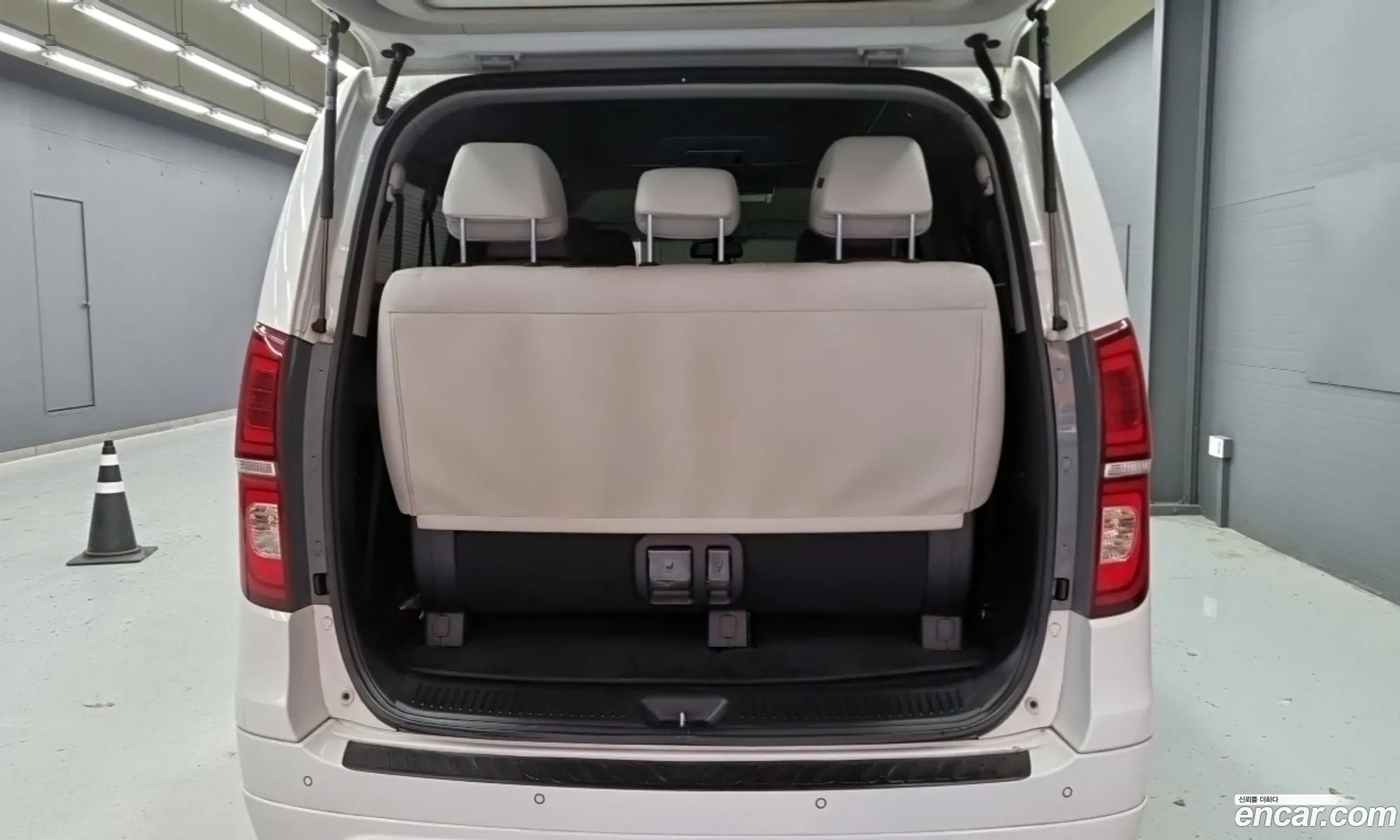 Hyundai Grand Starex 2019 — 10