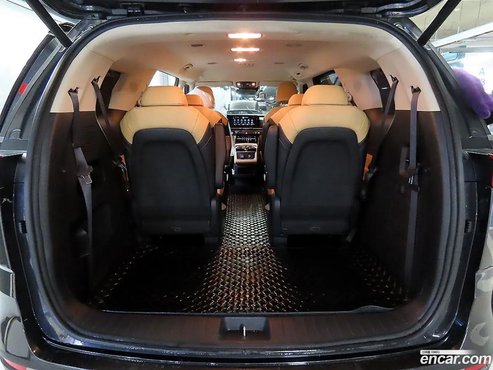 Kia Carnival 2022 — 16
