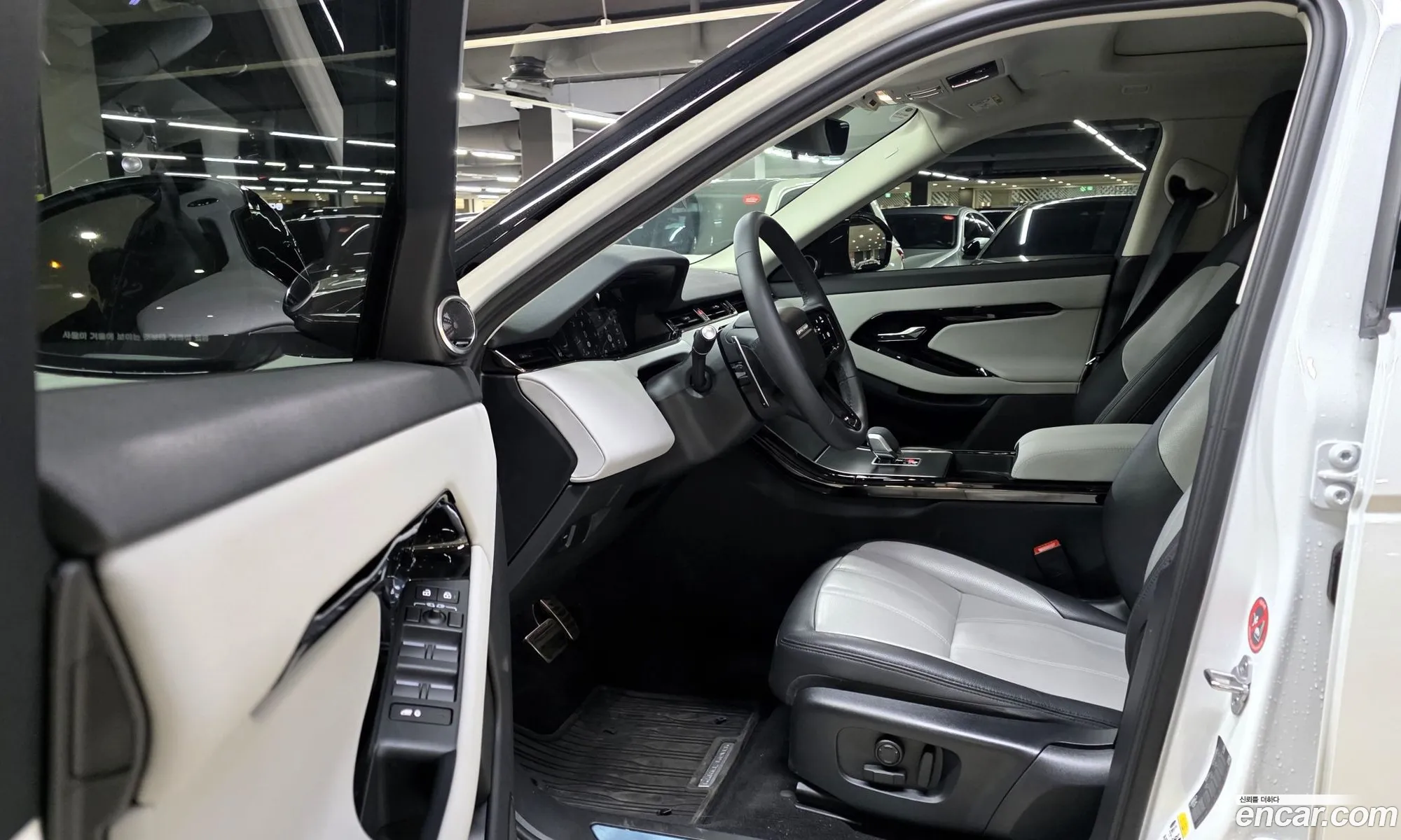 Land Rover Range Rover Evoque 2025 — 2