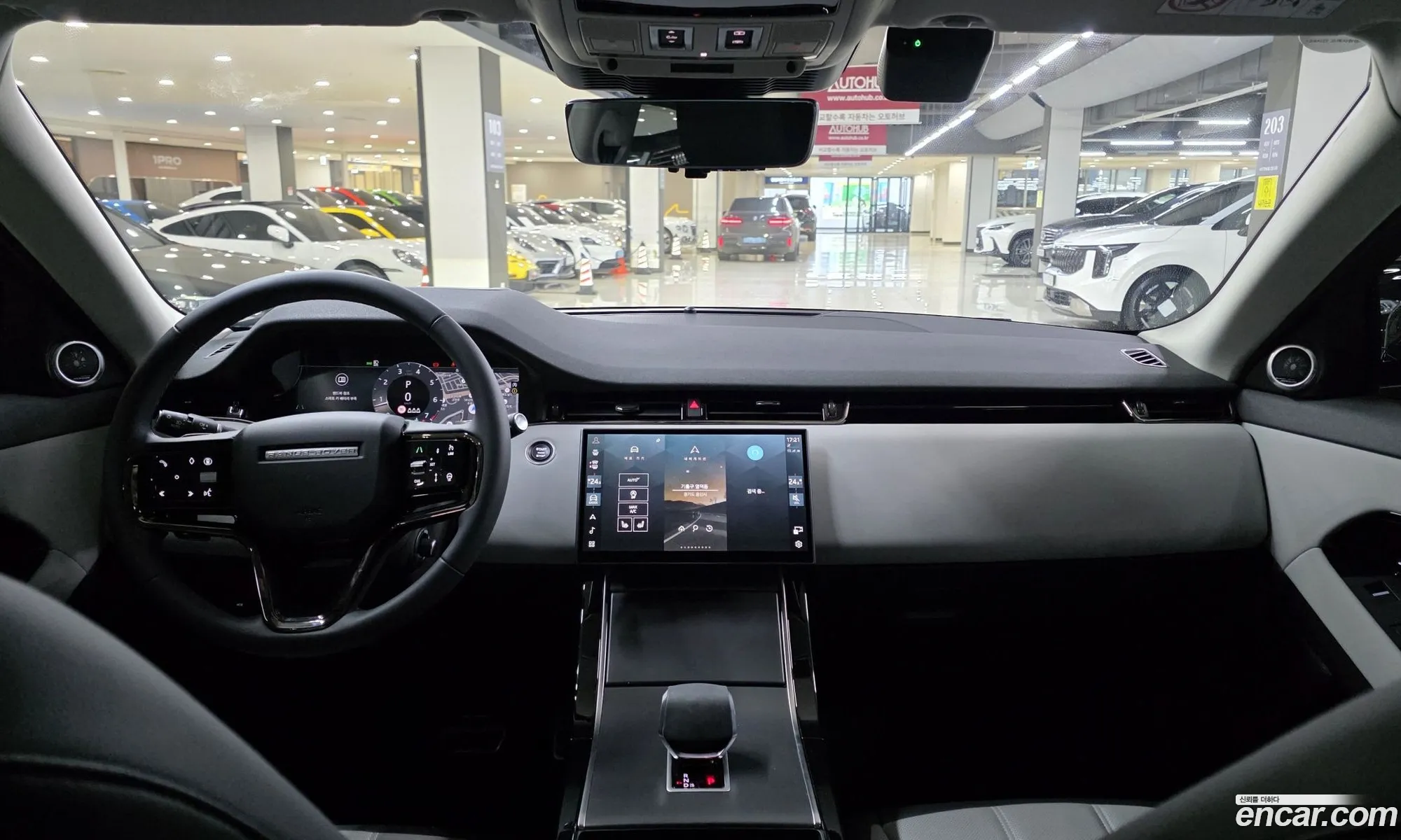 Land Rover Range Rover Evoque 2025 — 16