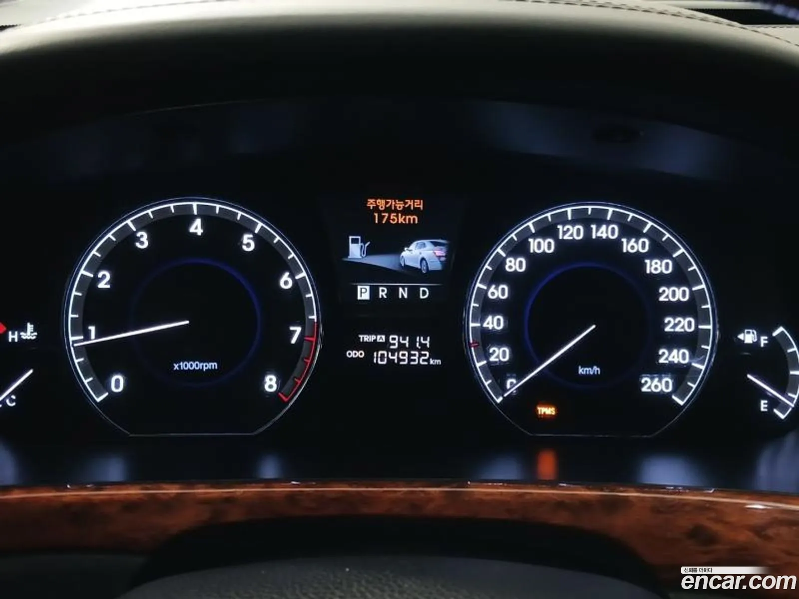 Hyundai Equus 2009 — 19