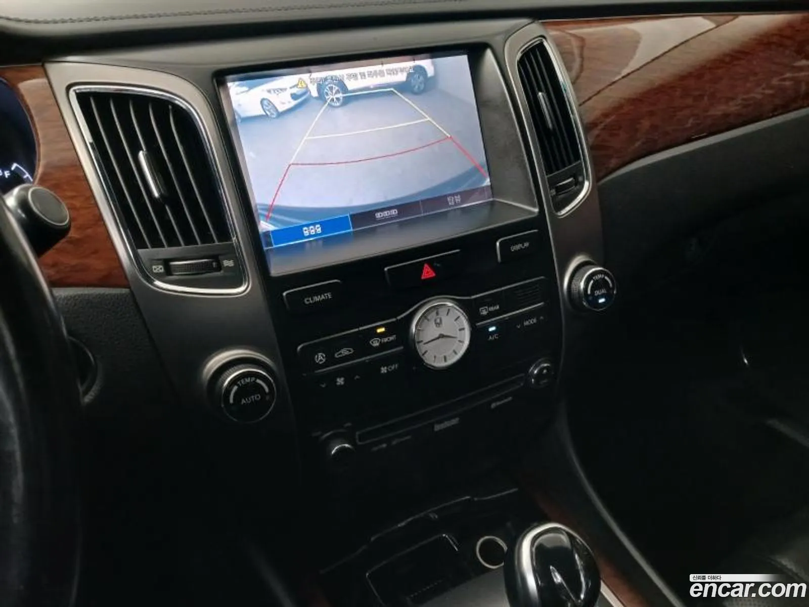Hyundai Equus 2009 — 11