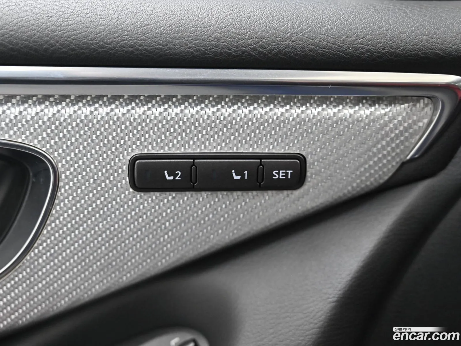 Infiniti Q60 2018 — 11