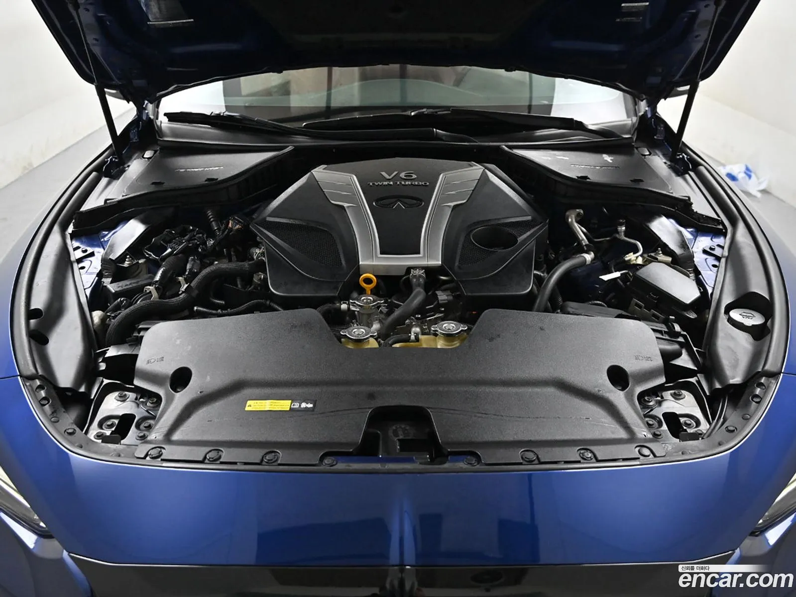 Infiniti Q60 2018 — 18