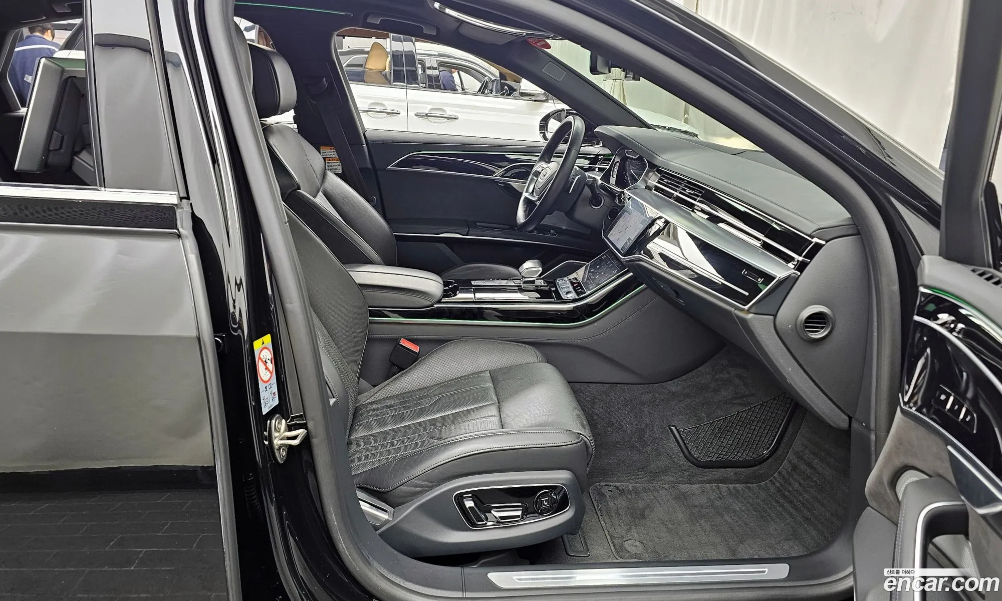 Audi A8 2021 WAUZZZF81MN034565 — 16