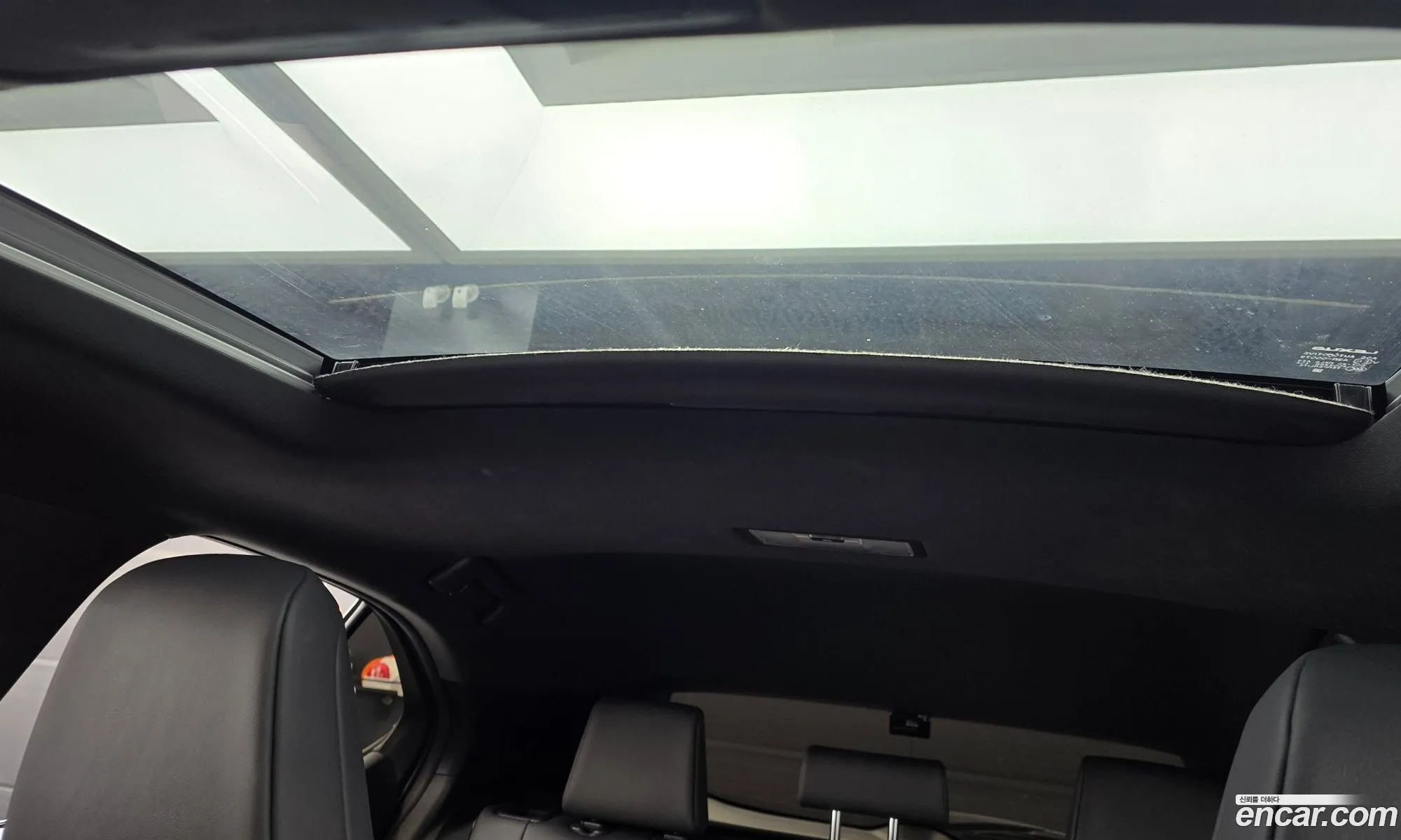 Lexus UX300h 2024 JTHYBJAH1S2011974 — 15