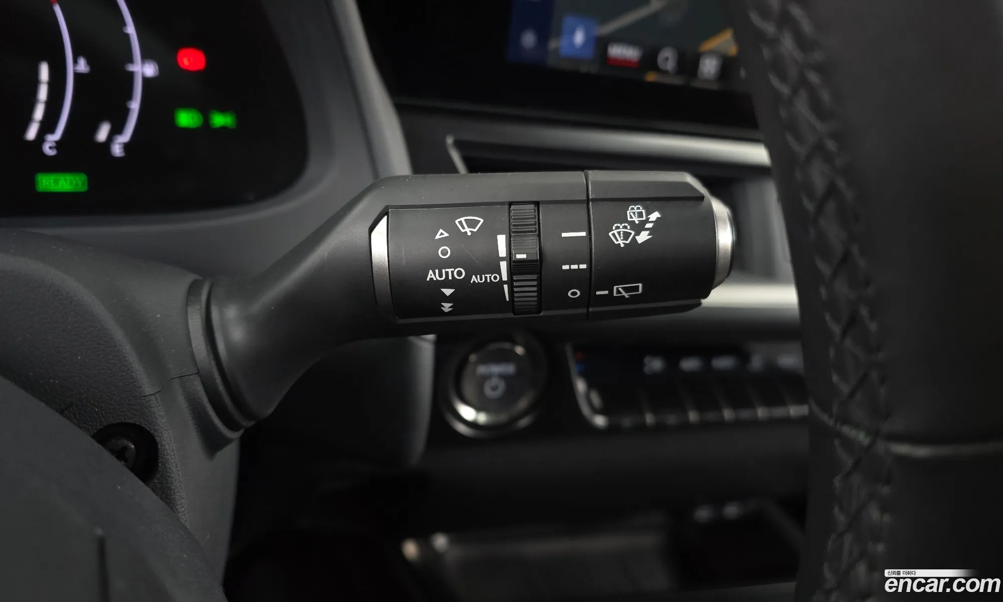 Lexus UX300h 2024 JTHYBJAH1S2011974 — 10