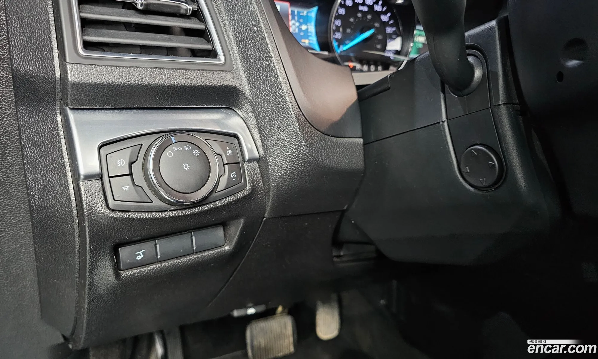 Ford Explorer 2018 — 18