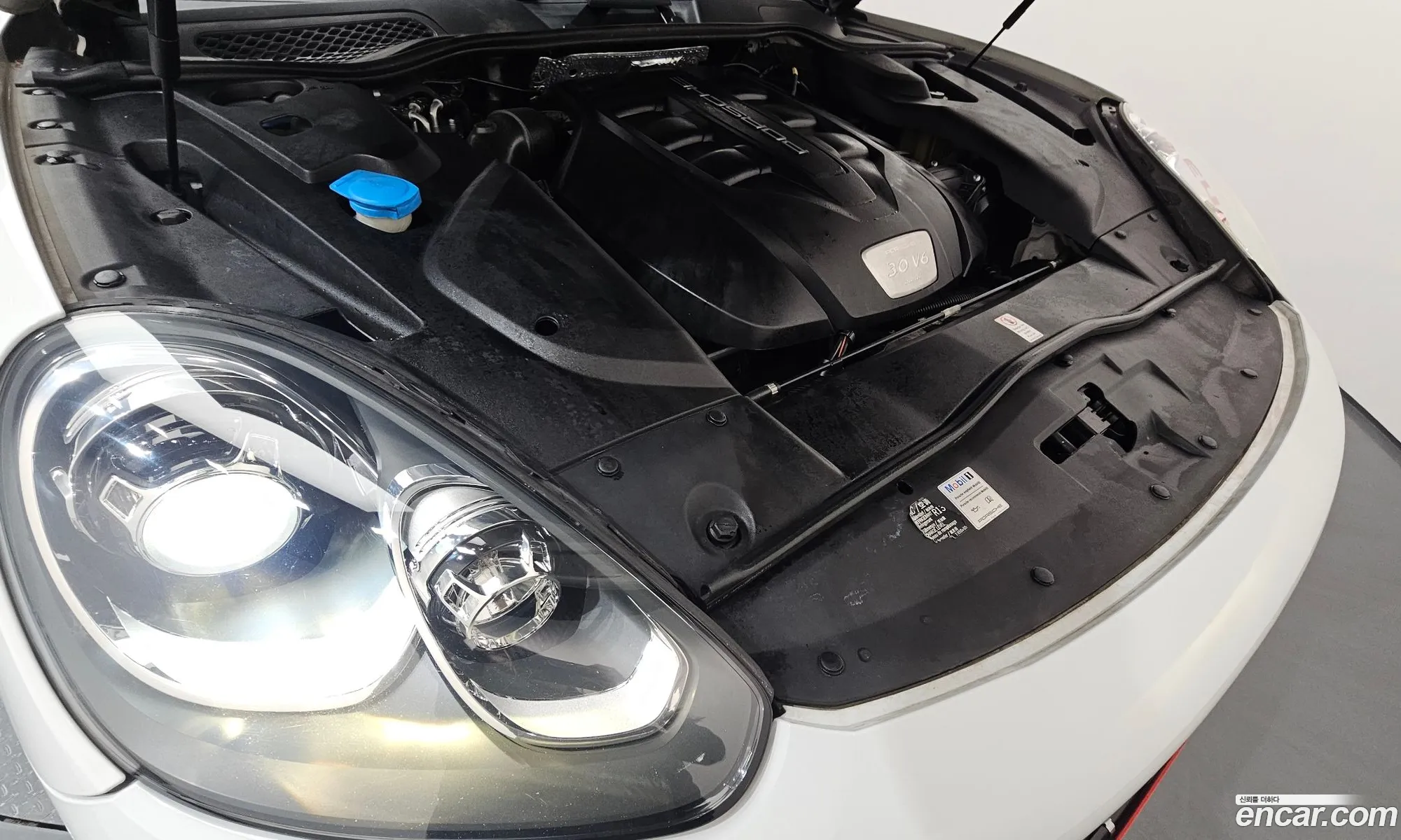 Porsche Cayenne 2016 WP1AF2924GKA49041 — 19