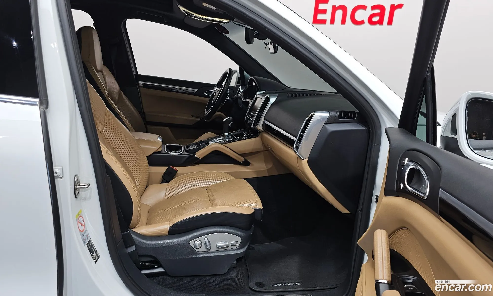 Porsche Cayenne 2016 WP1AF2924GKA49041 — 2