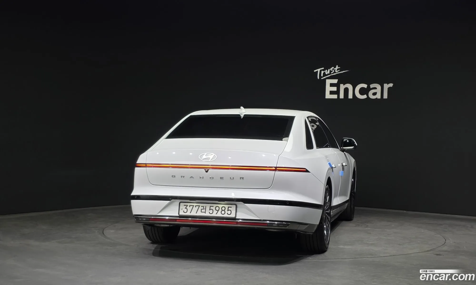 Hyundai Grandeur Hybrid 2024 — 10