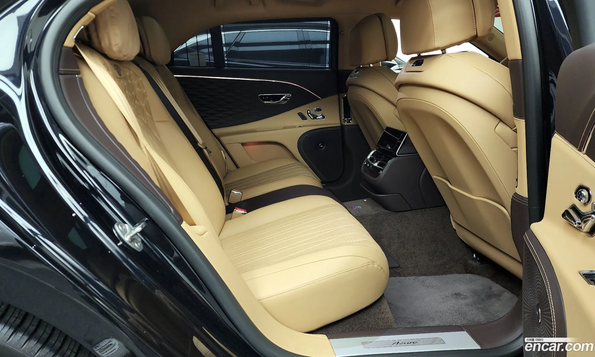Bentley Flying Spur 2023 — 9
