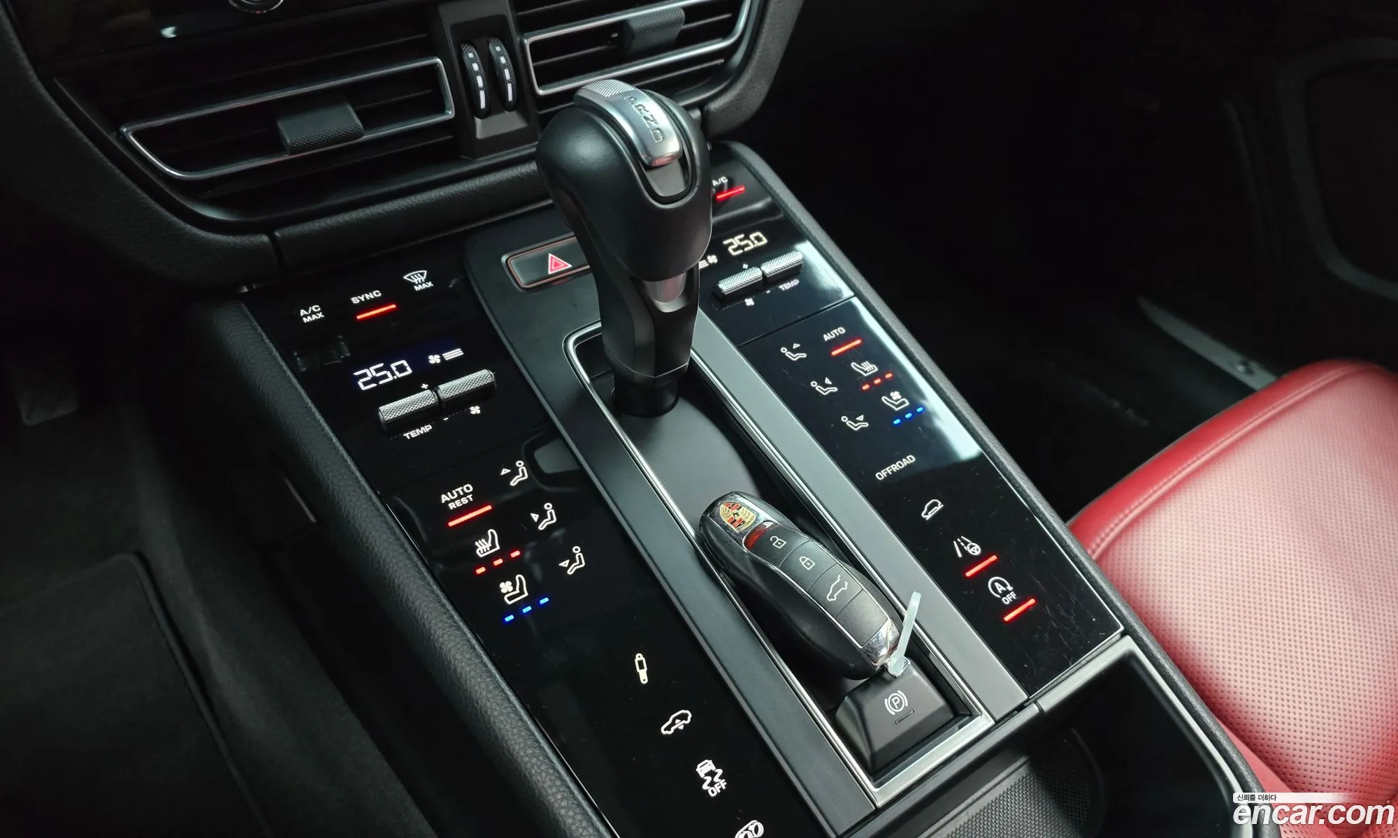 Porsche Macan 2023 WP1AG2952PLB52573 — 18