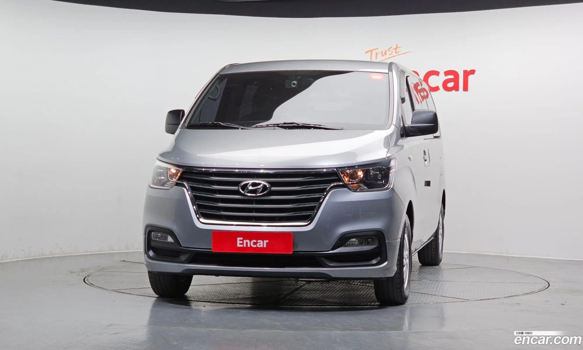 Hyundai Grand Starex 2019 — 19