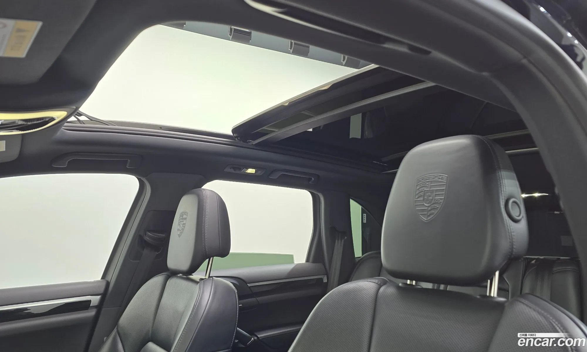 Porsche Cayenne 2017 WP1AF2924HKA30488 — 18