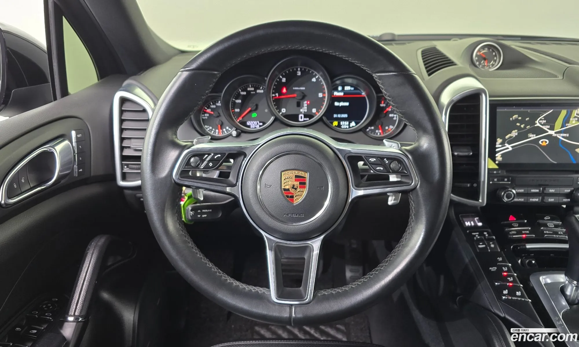 Porsche Cayenne 2017 WP1AF2924HKA30488 — 5