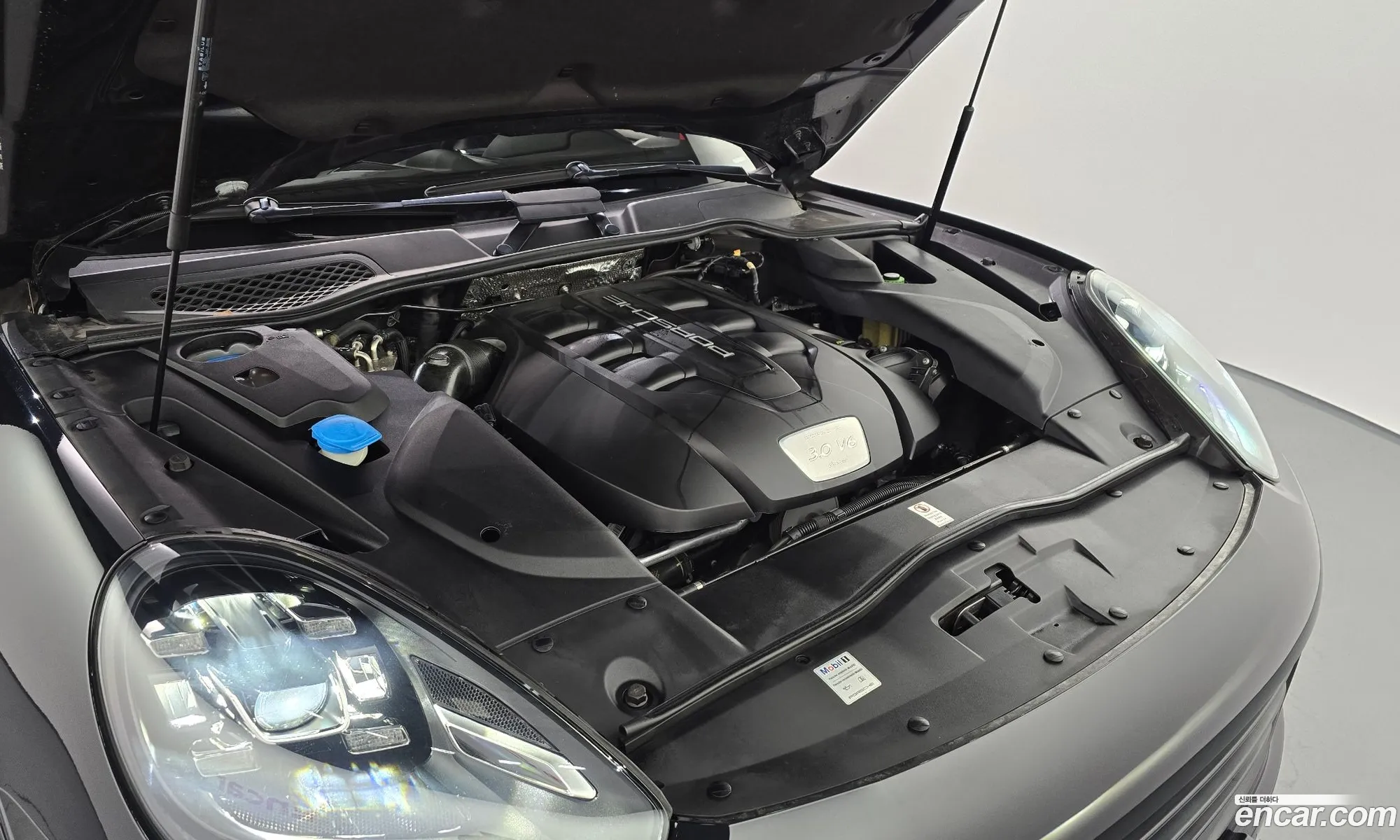 Porsche Cayenne 2017 WP1AF2924HKA30488 — 20