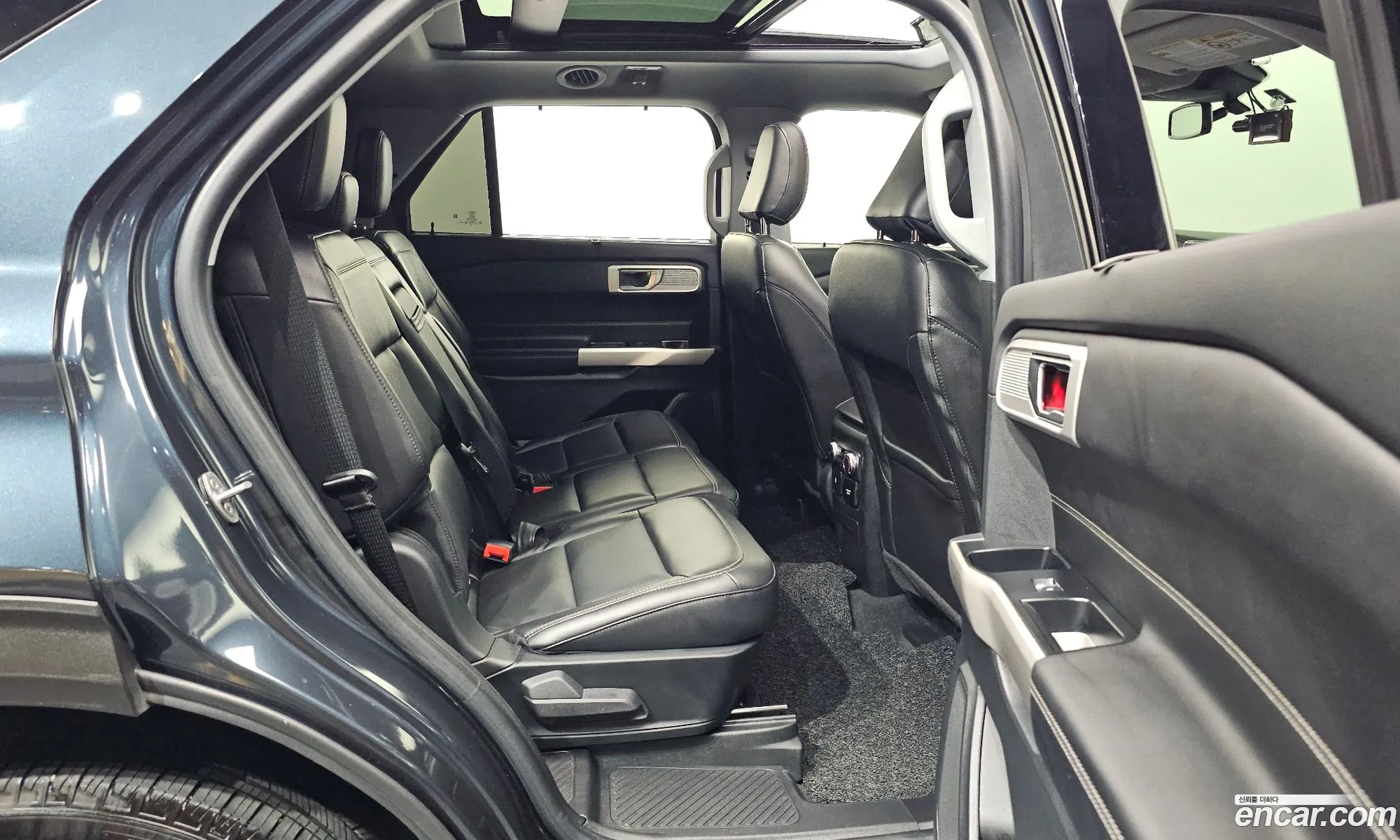 Ford Explorer 6th Gen 2022 1FMSK8FH111111111 — 9
