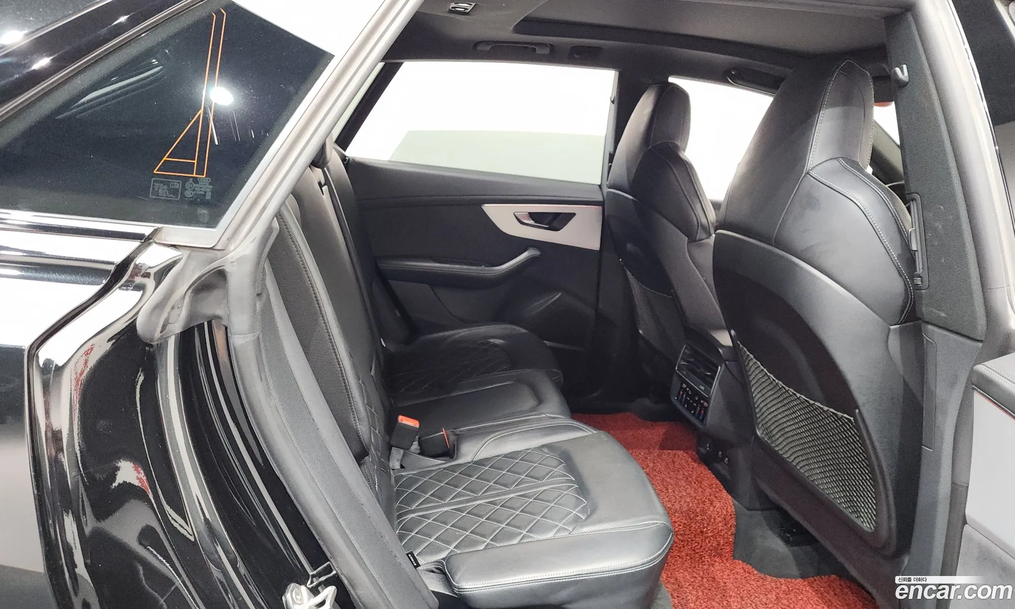 Audi Q8 2022 WAUZZZF17PD001020 — 11
