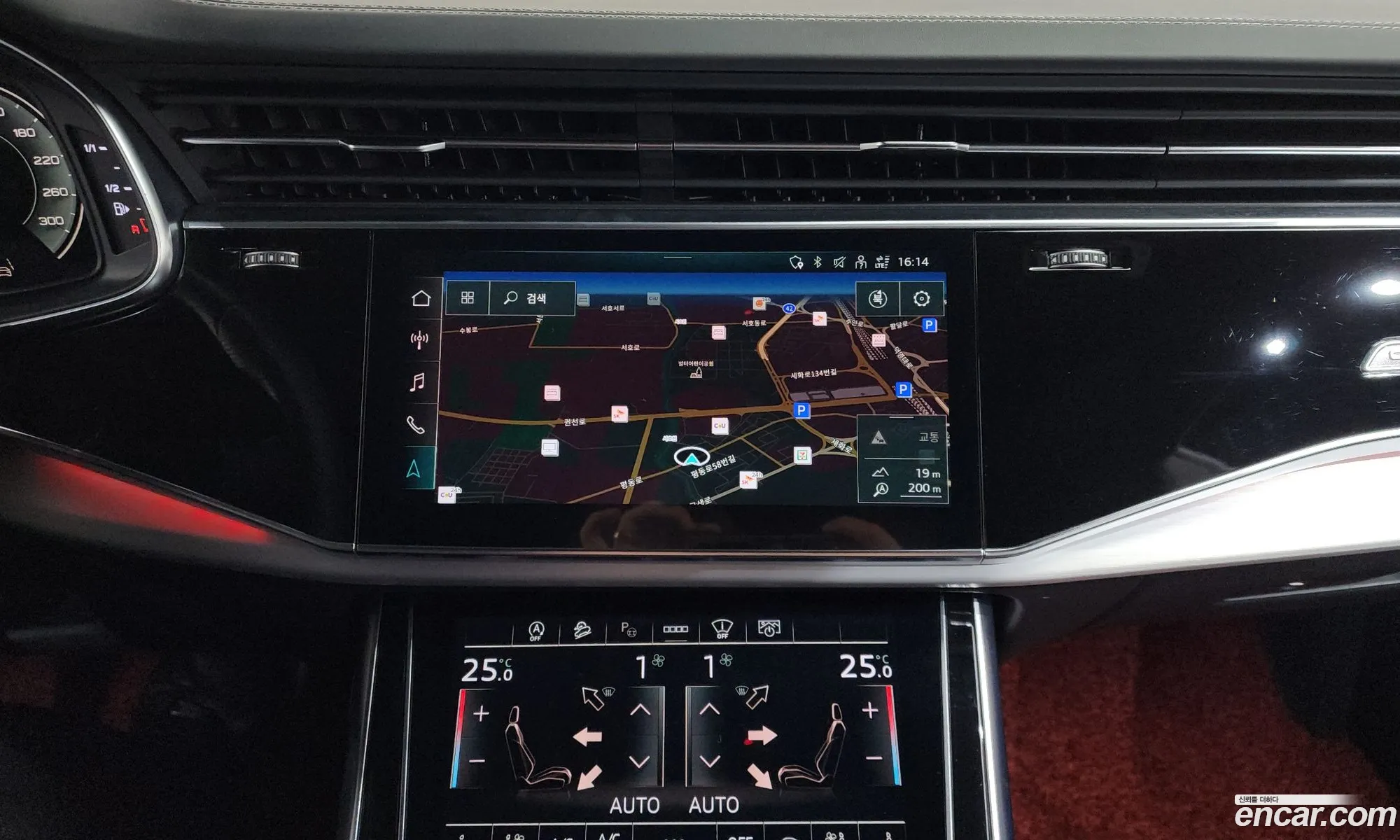 Audi Q8 2022 WAUZZZF17PD001020 — 19