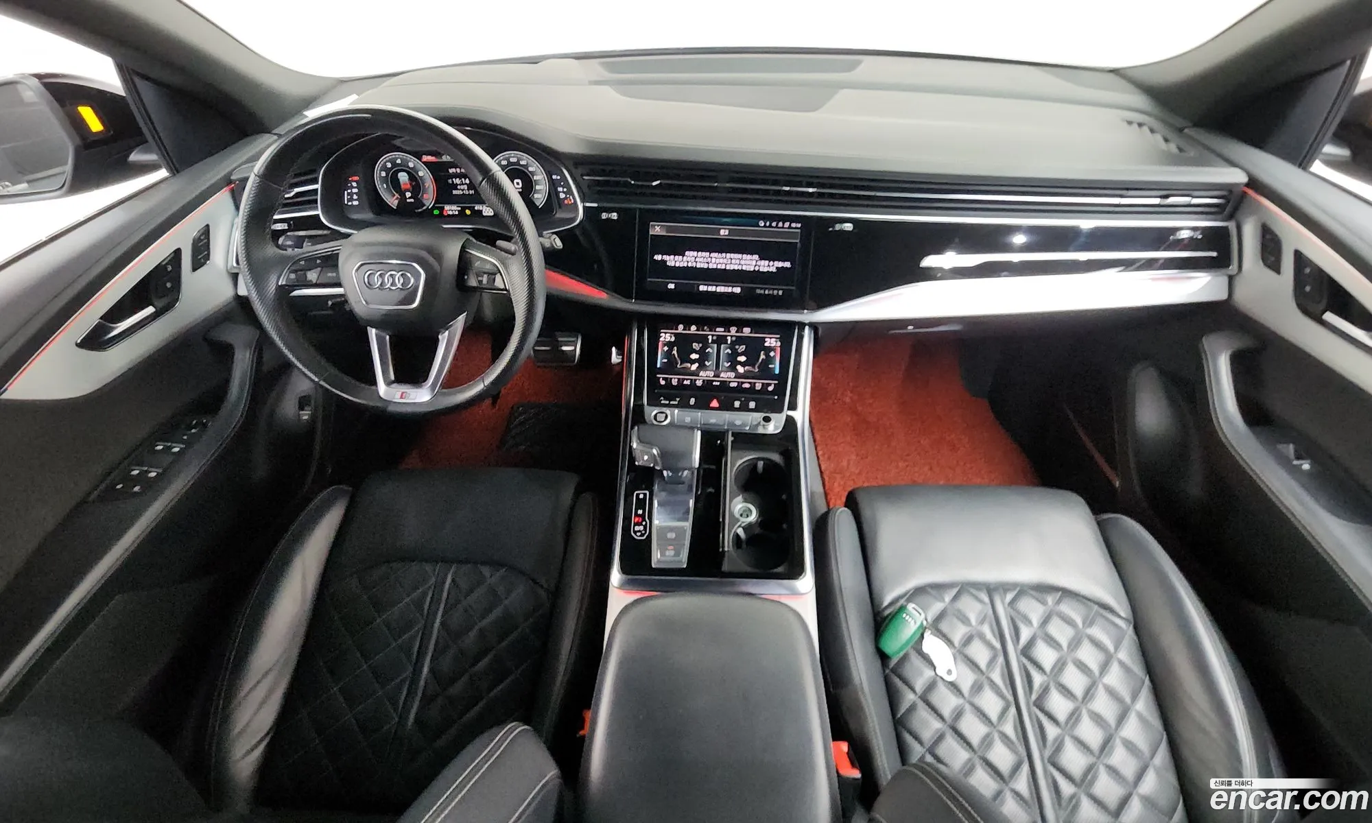 Audi Q8 2022 WAUZZZF17PD001020 — 2