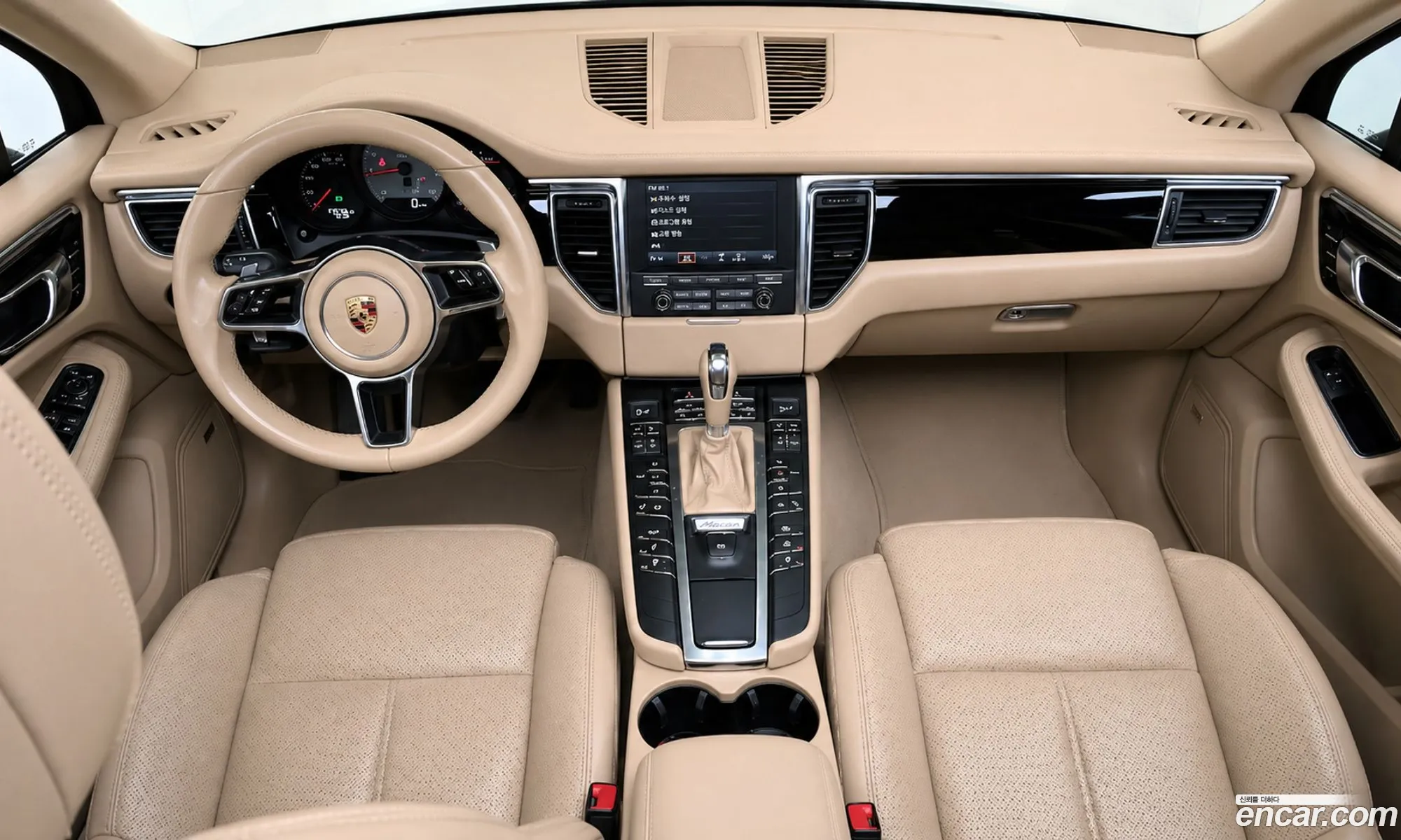 Porsche Macan 2016 WP1AD2953HLB70025 — 17