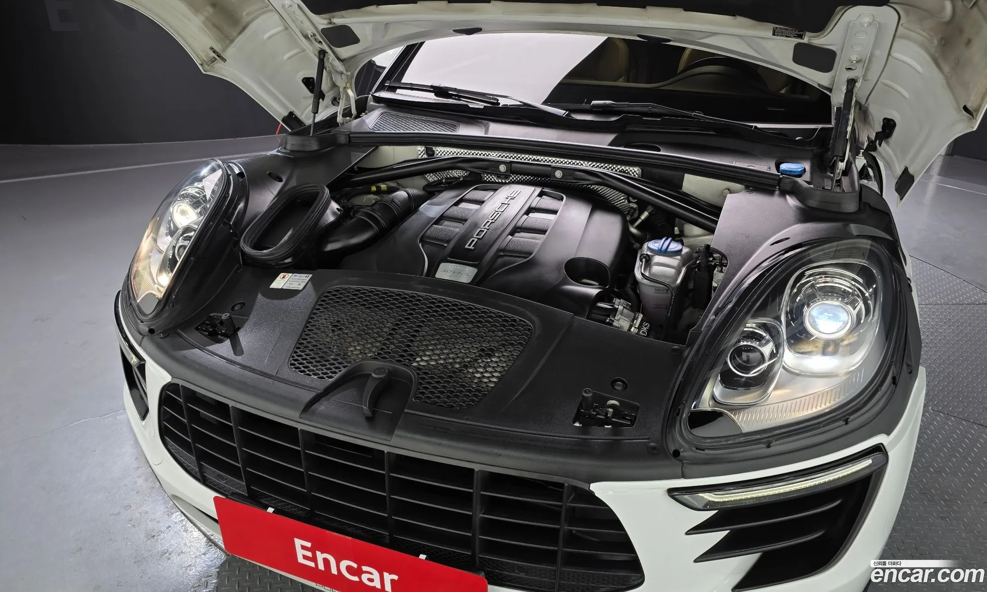 Porsche Macan 2016 WP1AD2953HLB70025 — 11