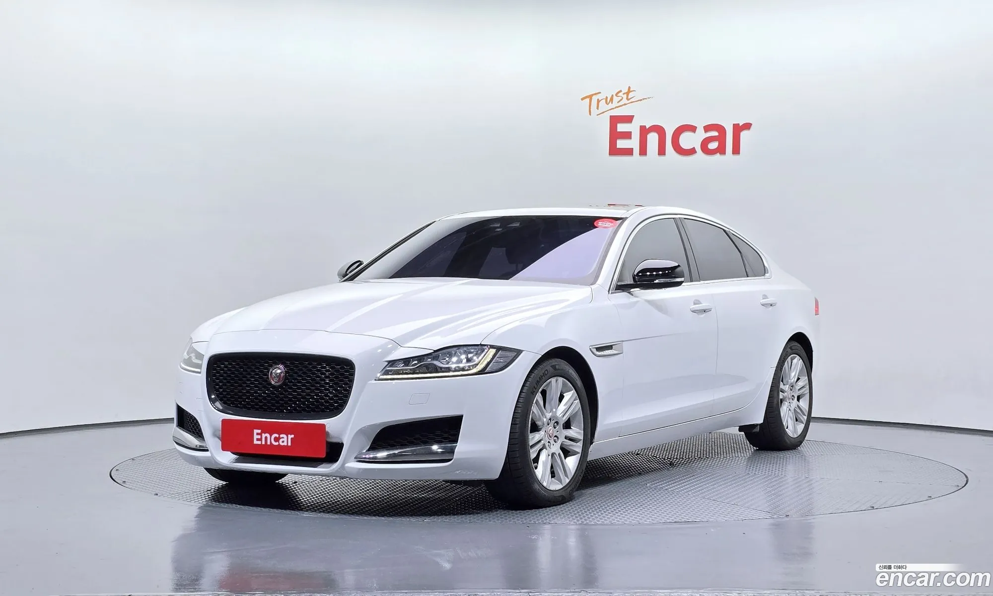 Jaguar XF 2017 — 20