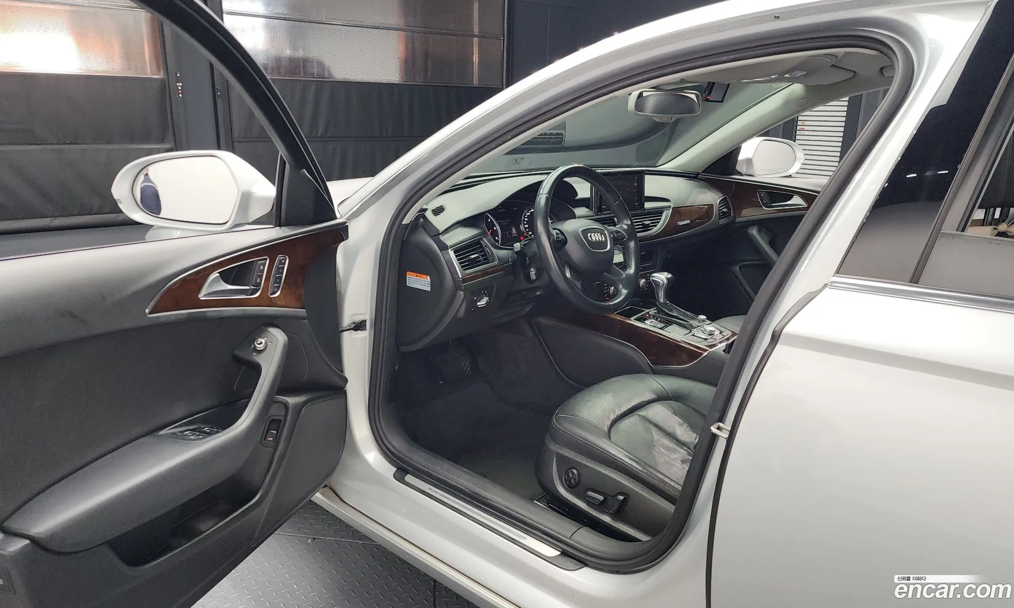 Audi A6 2015 — 12