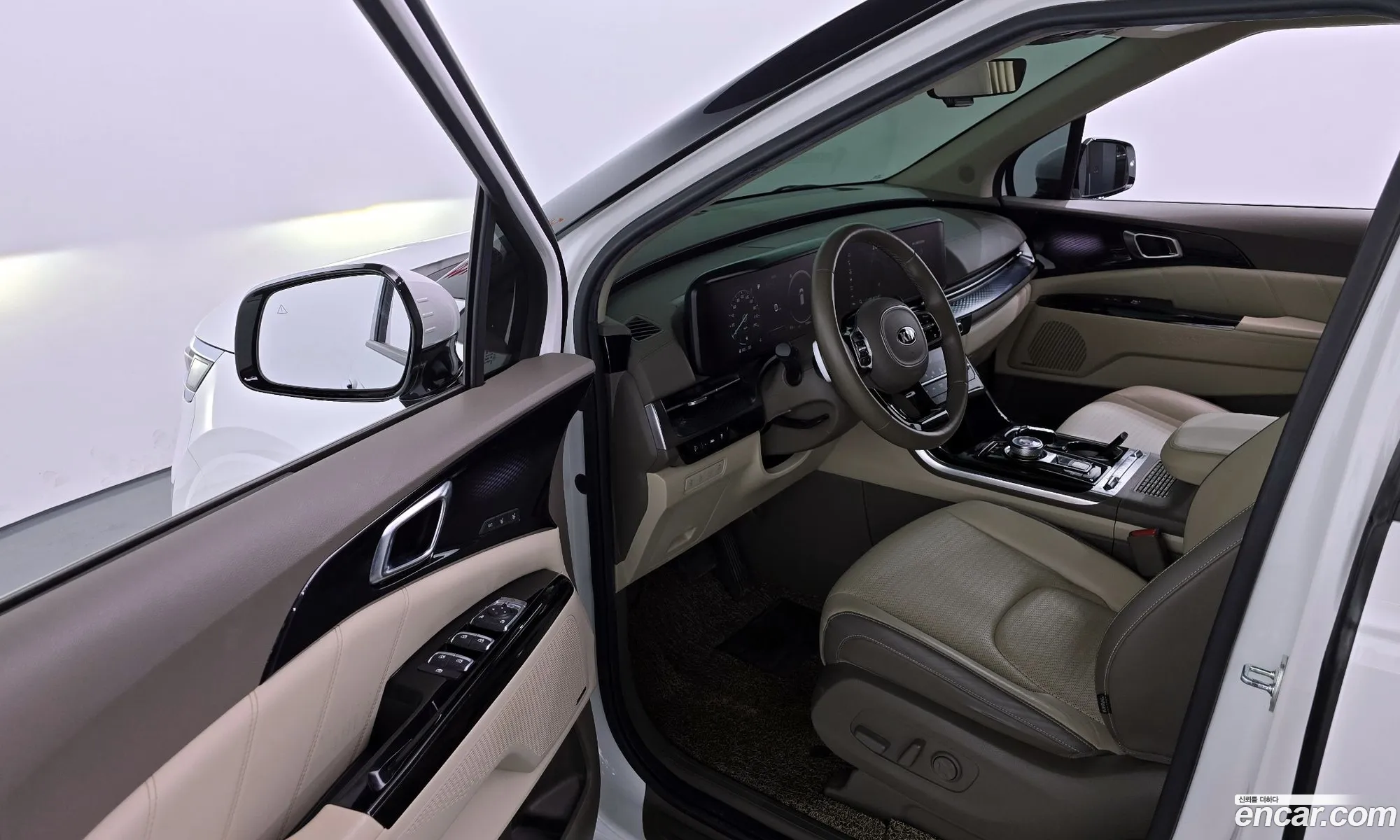 Kia Carnival 2021 — 18